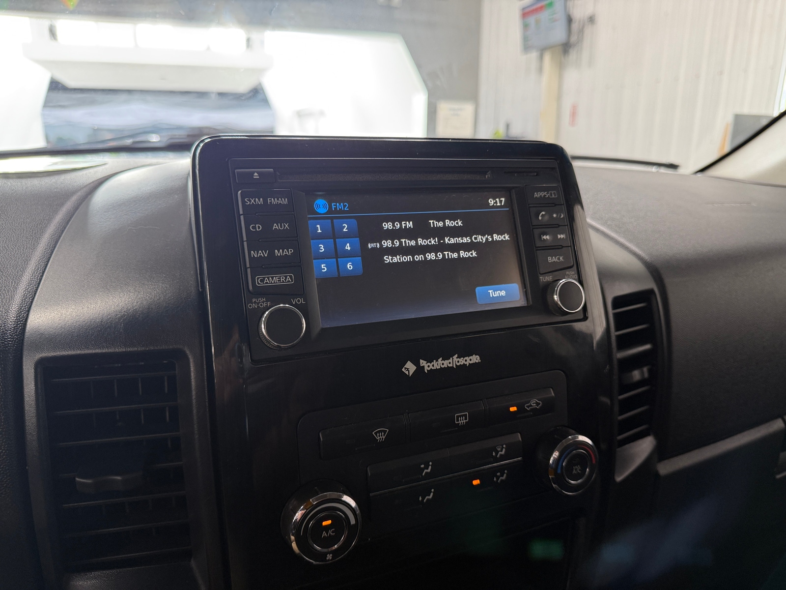 Thumbnail: 2015 Nissan Titan - 4