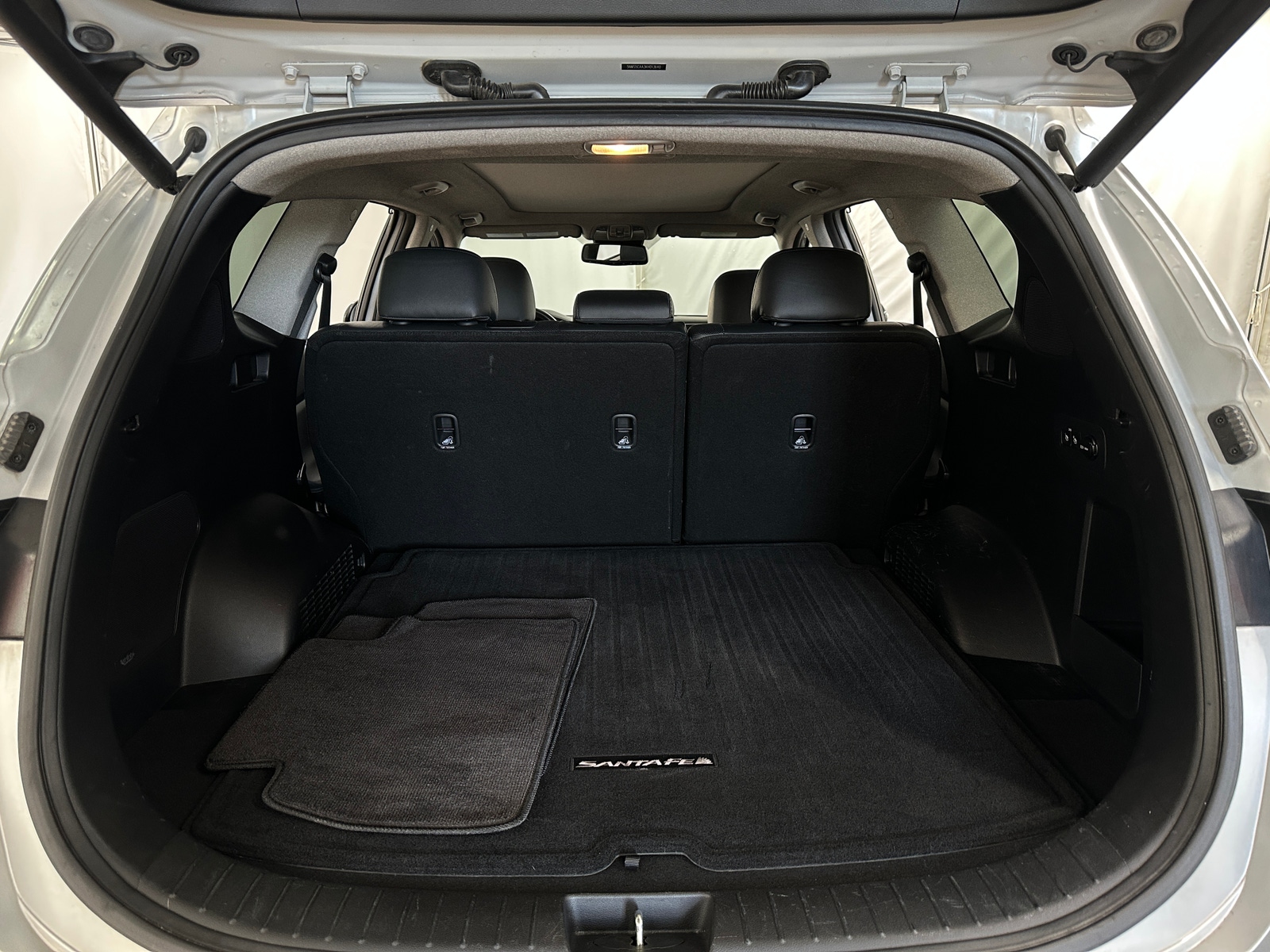 Thumbnail: 2019 Hyundai Santa Fe - 6