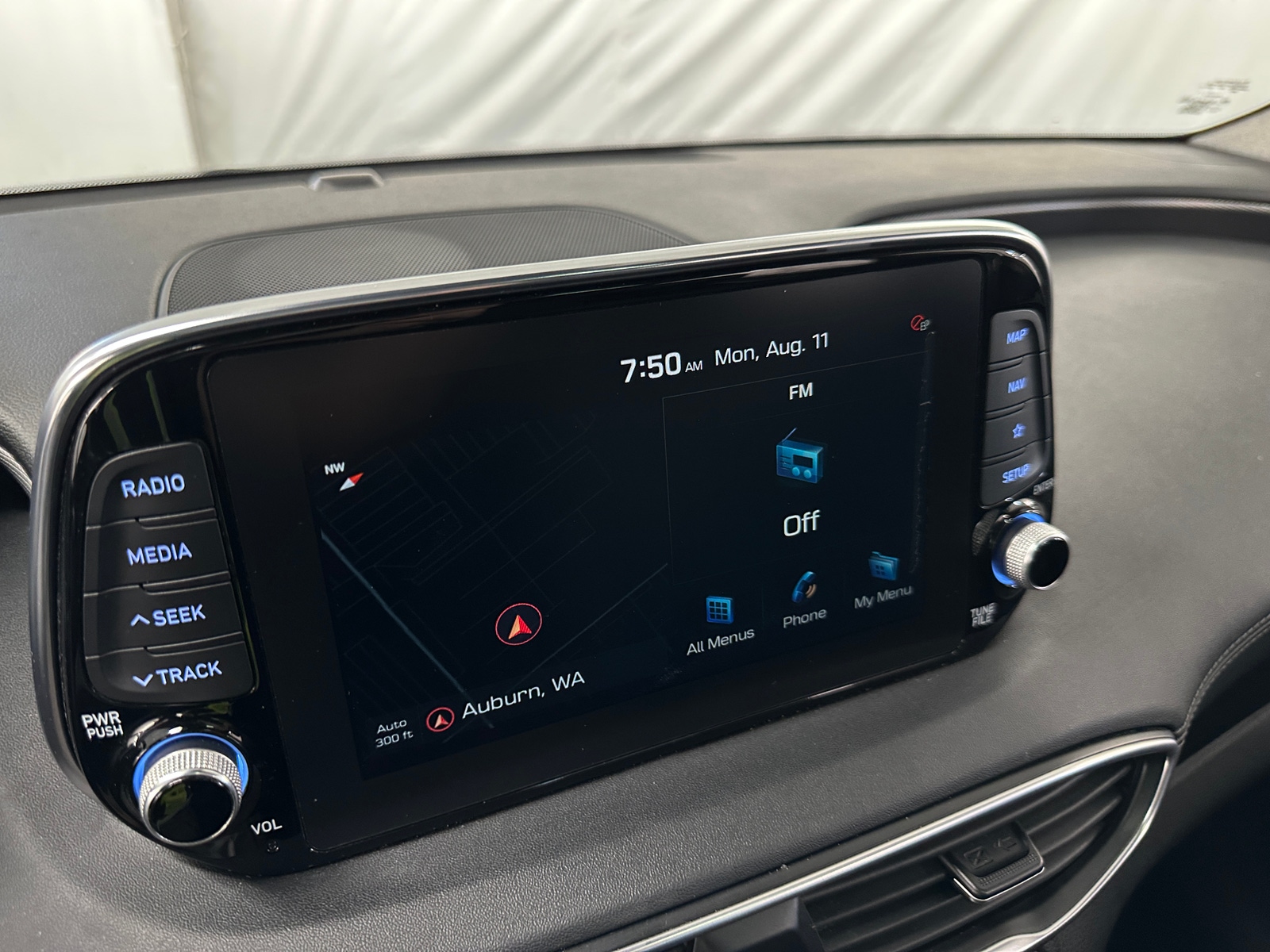 Thumbnail: 2019 Hyundai Santa Fe - 3