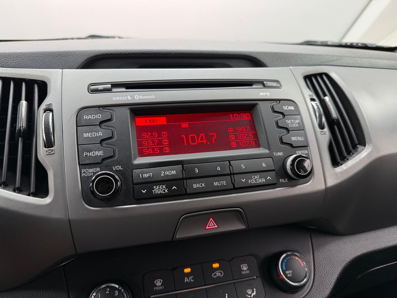 Thumbnail: 2014 Kia Sportage - 4