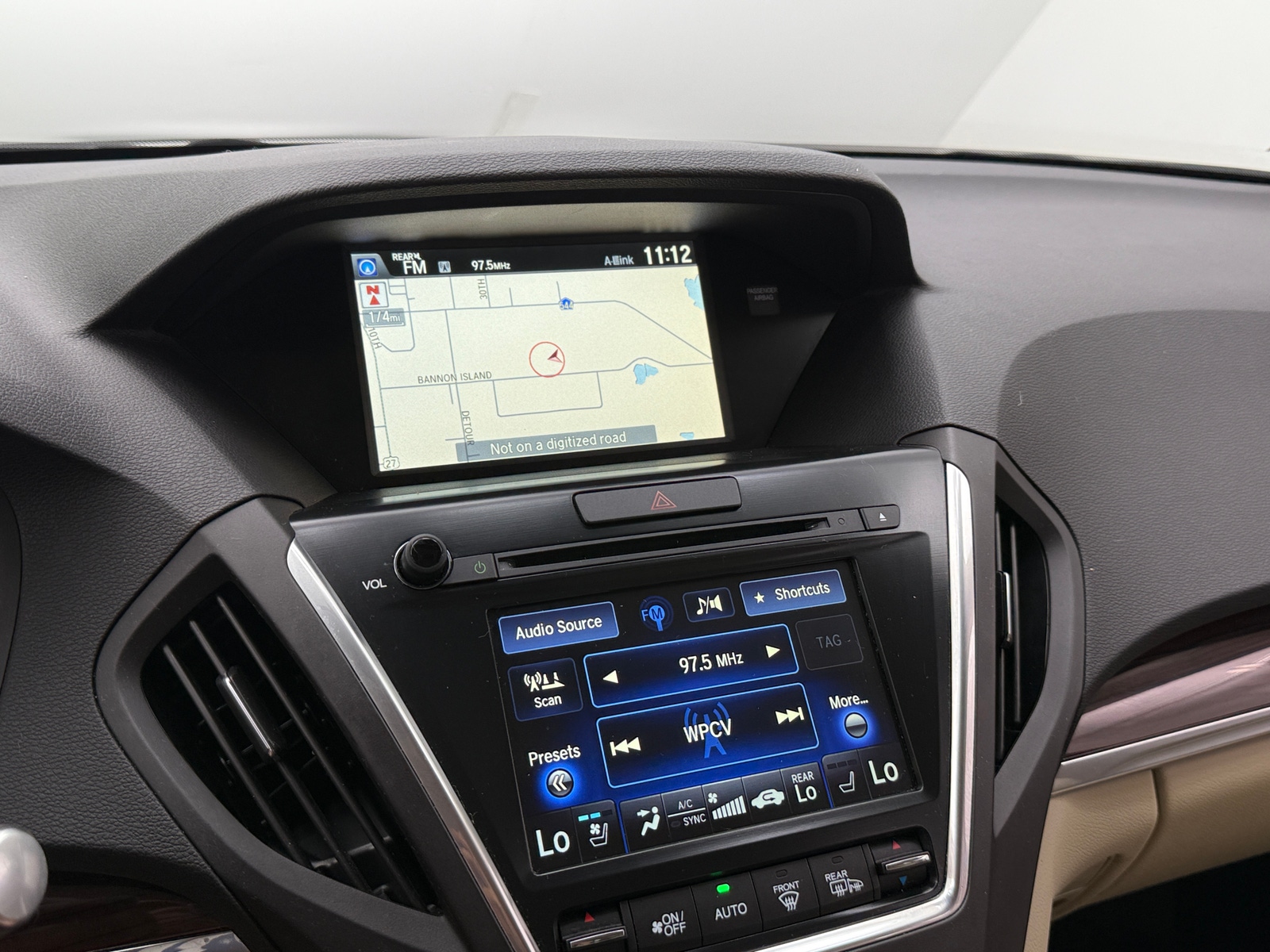 Thumbnail: 2015 Acura MDX - 3