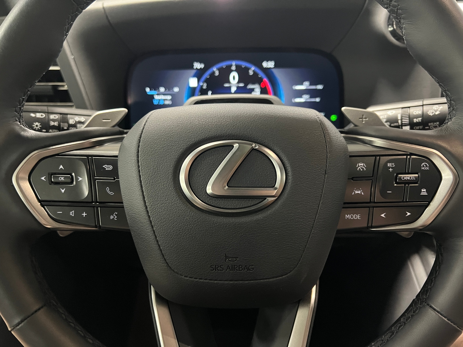 Thumbnail: 2025 Lexus GX - 4