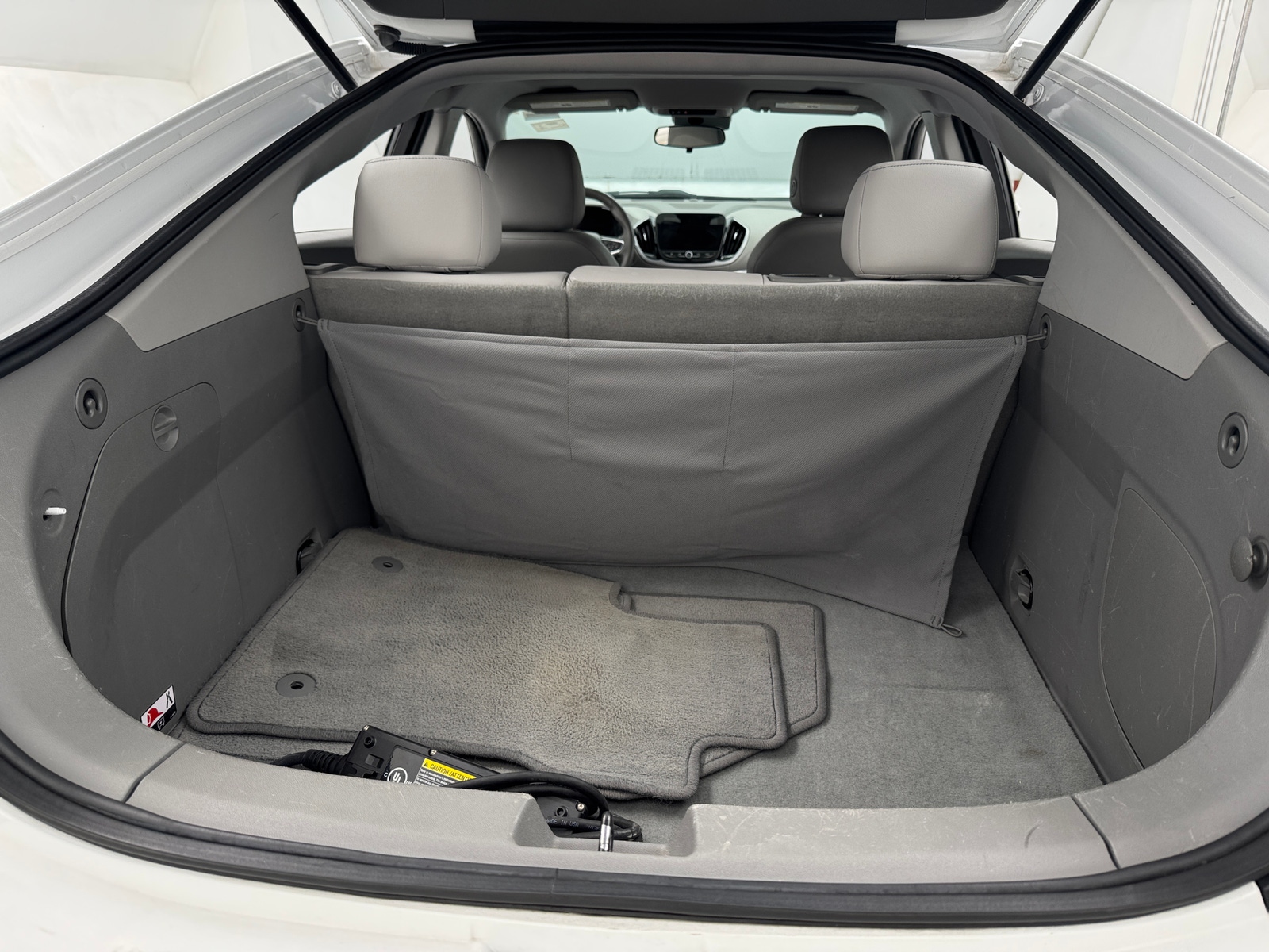 Thumbnail: 2017 Chevrolet Volt - 6