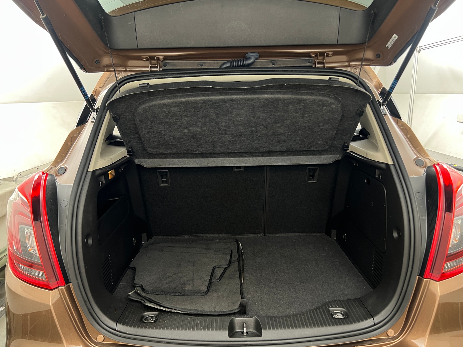 Thumbnail: 2017 Buick Encore - 7