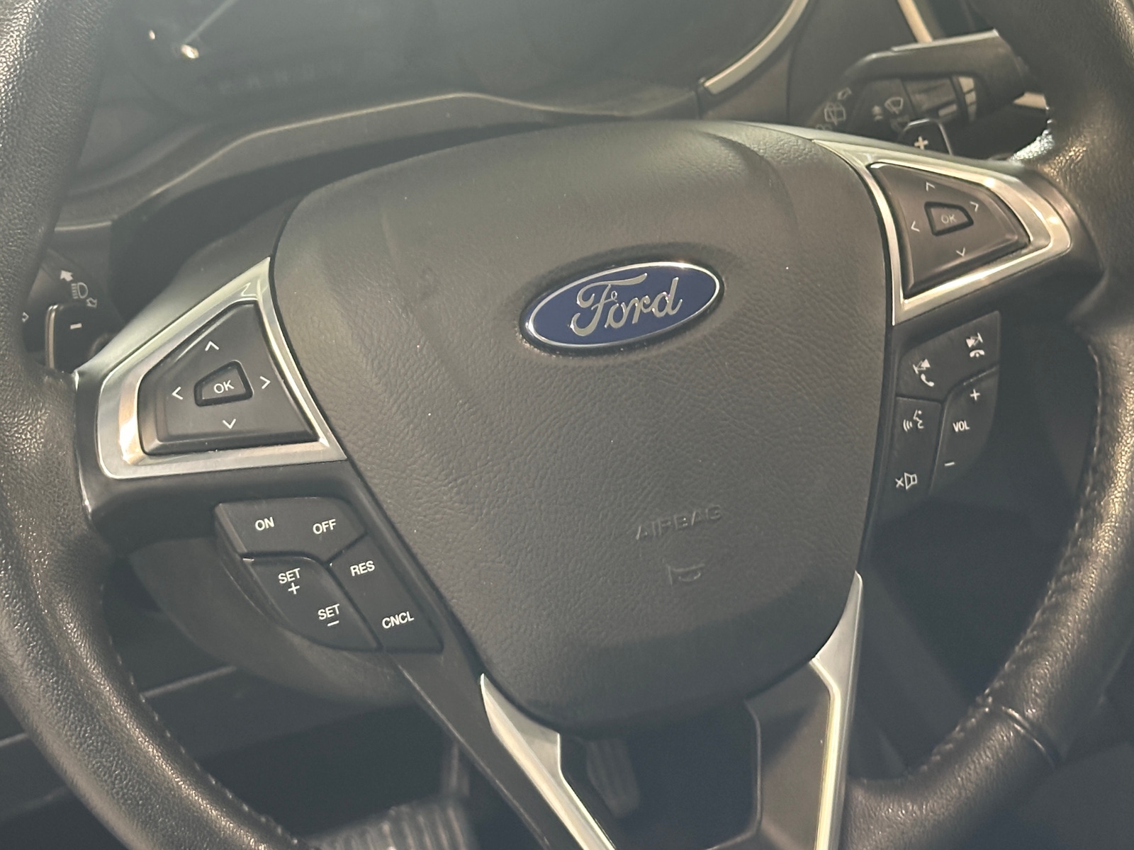 Thumbnail: 2016 Ford Edge - 4