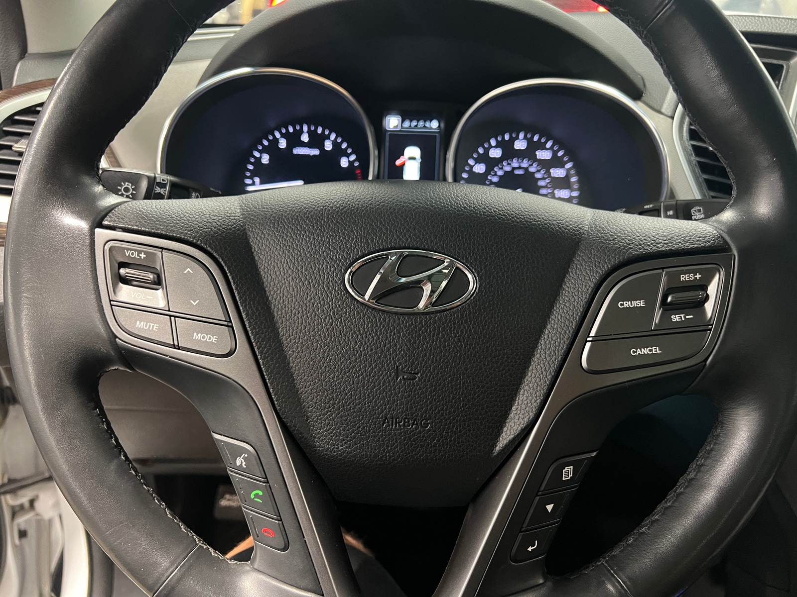 Thumbnail: 2017 Hyundai Santa Fe - 5