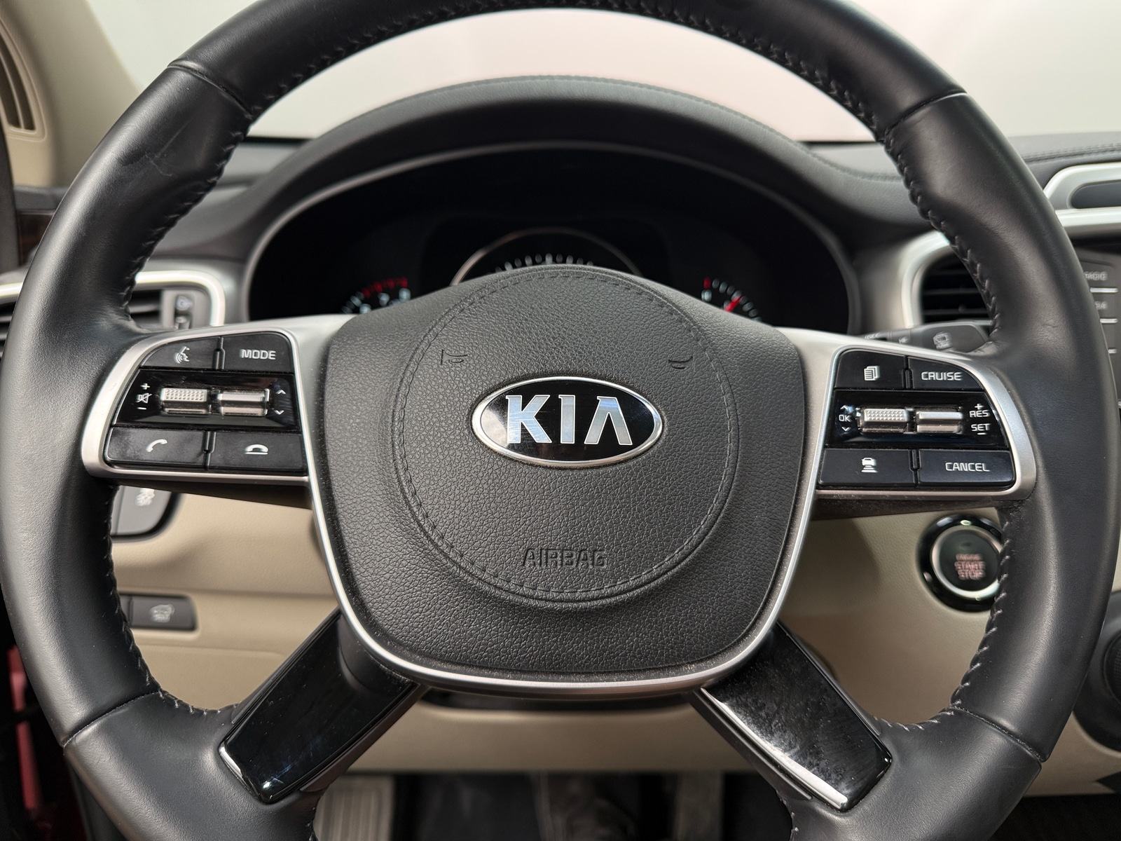 Thumbnail: 2020 Kia Sorento - 4