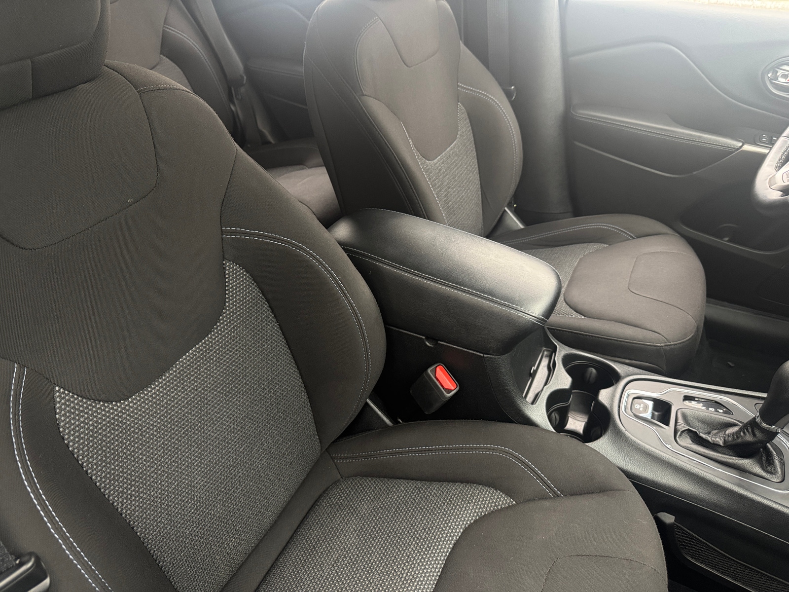 Thumbnail: 2019 Jeep Cherokee - 2