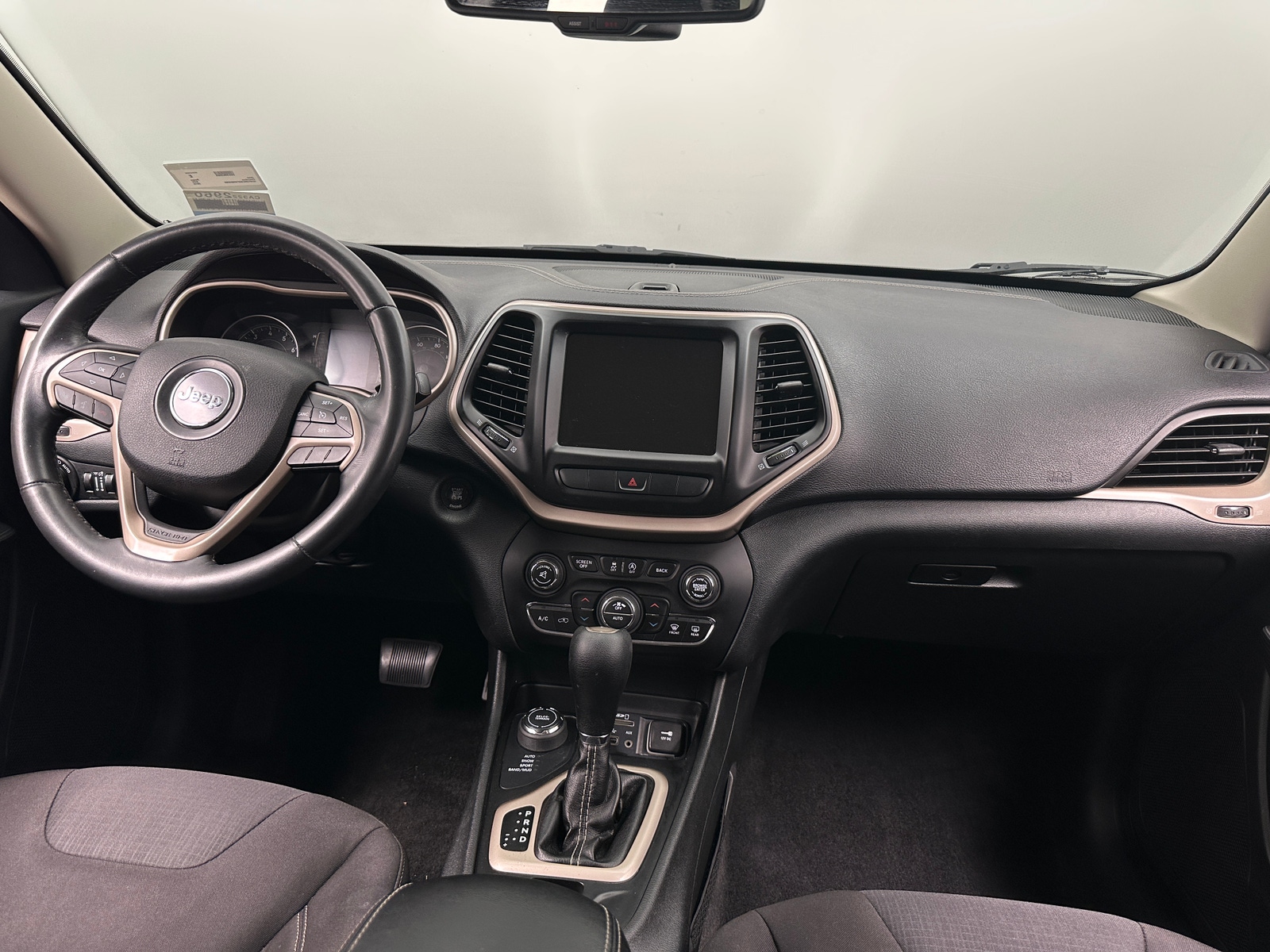 Thumbnail: 2015 Jeep Cherokee - 3