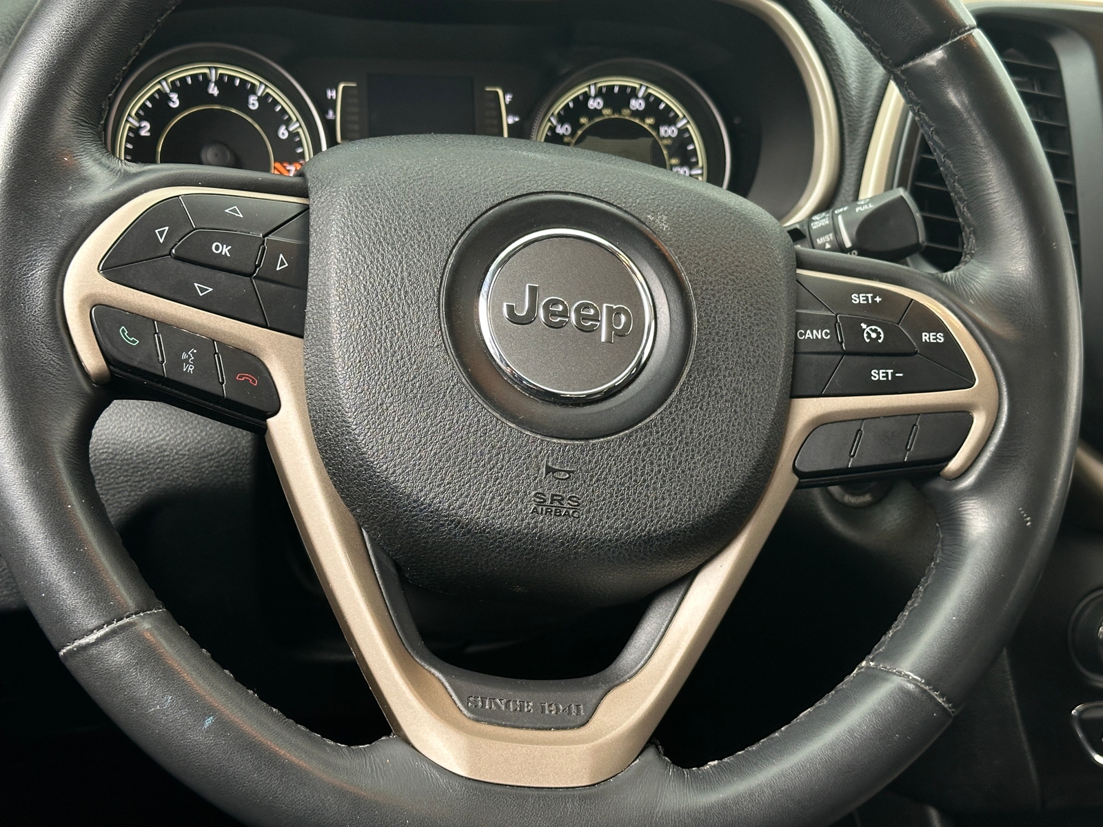 Thumbnail: 2015 Jeep Cherokee - 5