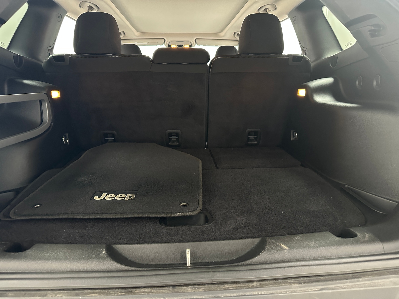 Thumbnail: 2015 Jeep Cherokee - 7