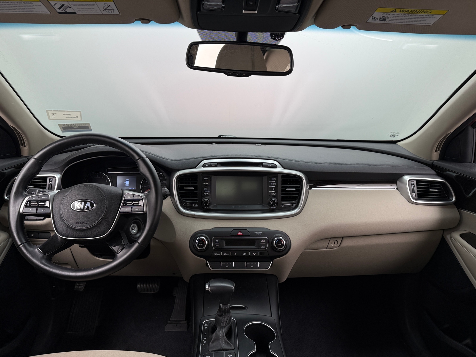 Thumbnail: 2019 Kia Sorento - 3