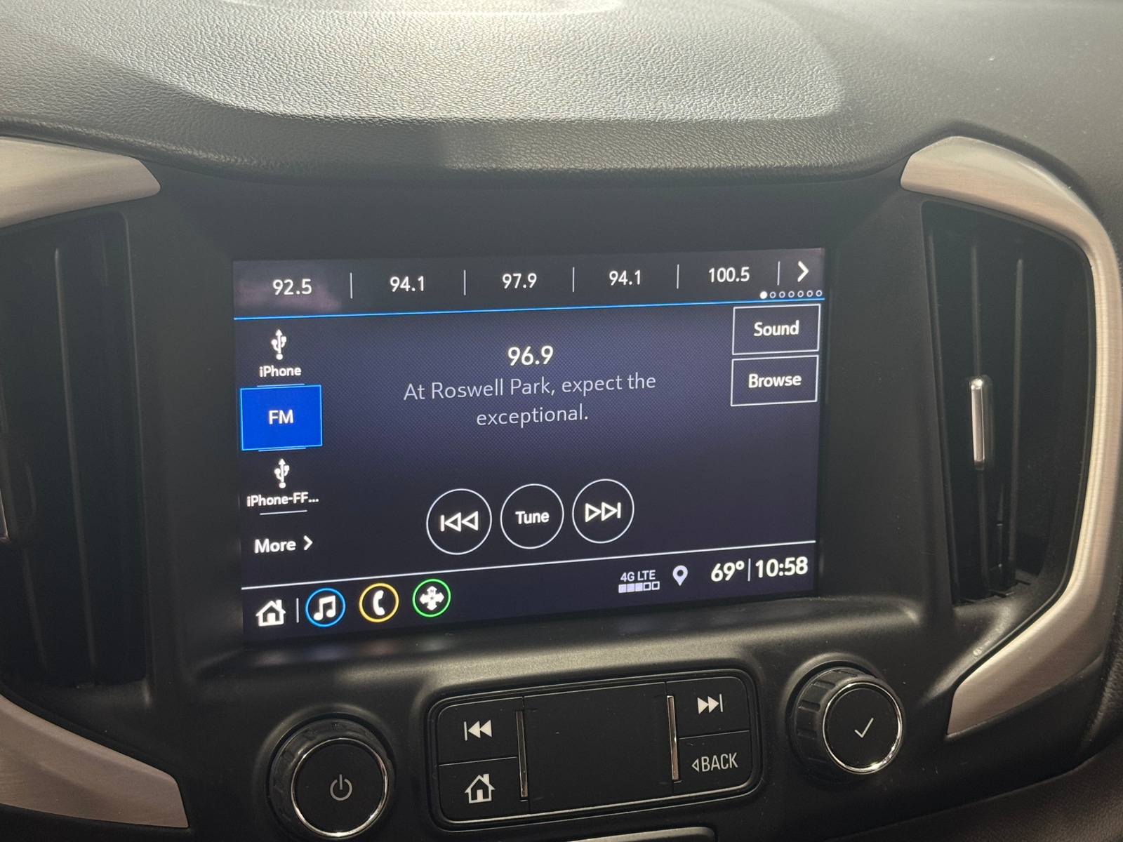 Thumbnail: 2020 GMC Terrain - 3