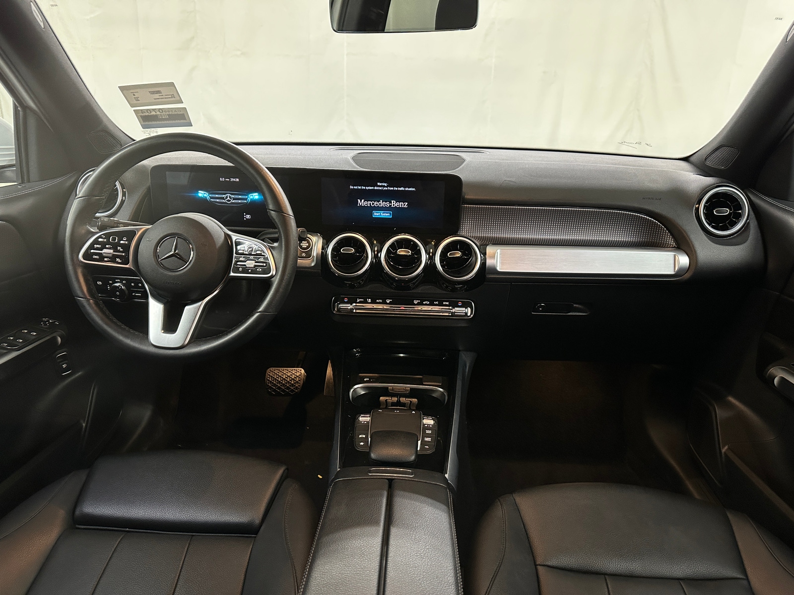 Thumbnail: 2022 Mercedes-Benz GLB - 2