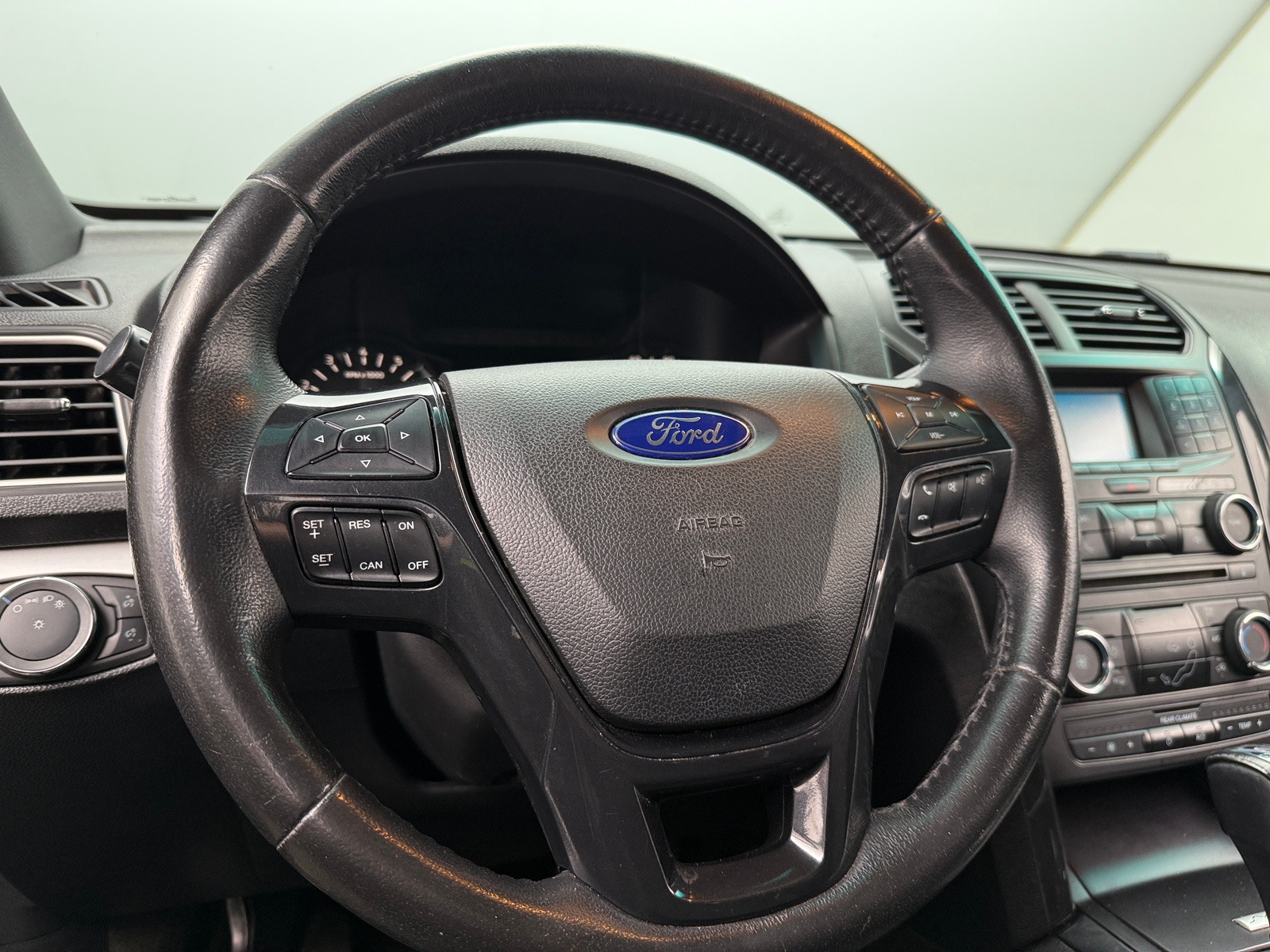 Thumbnail: 2016 Ford Explorer - 5