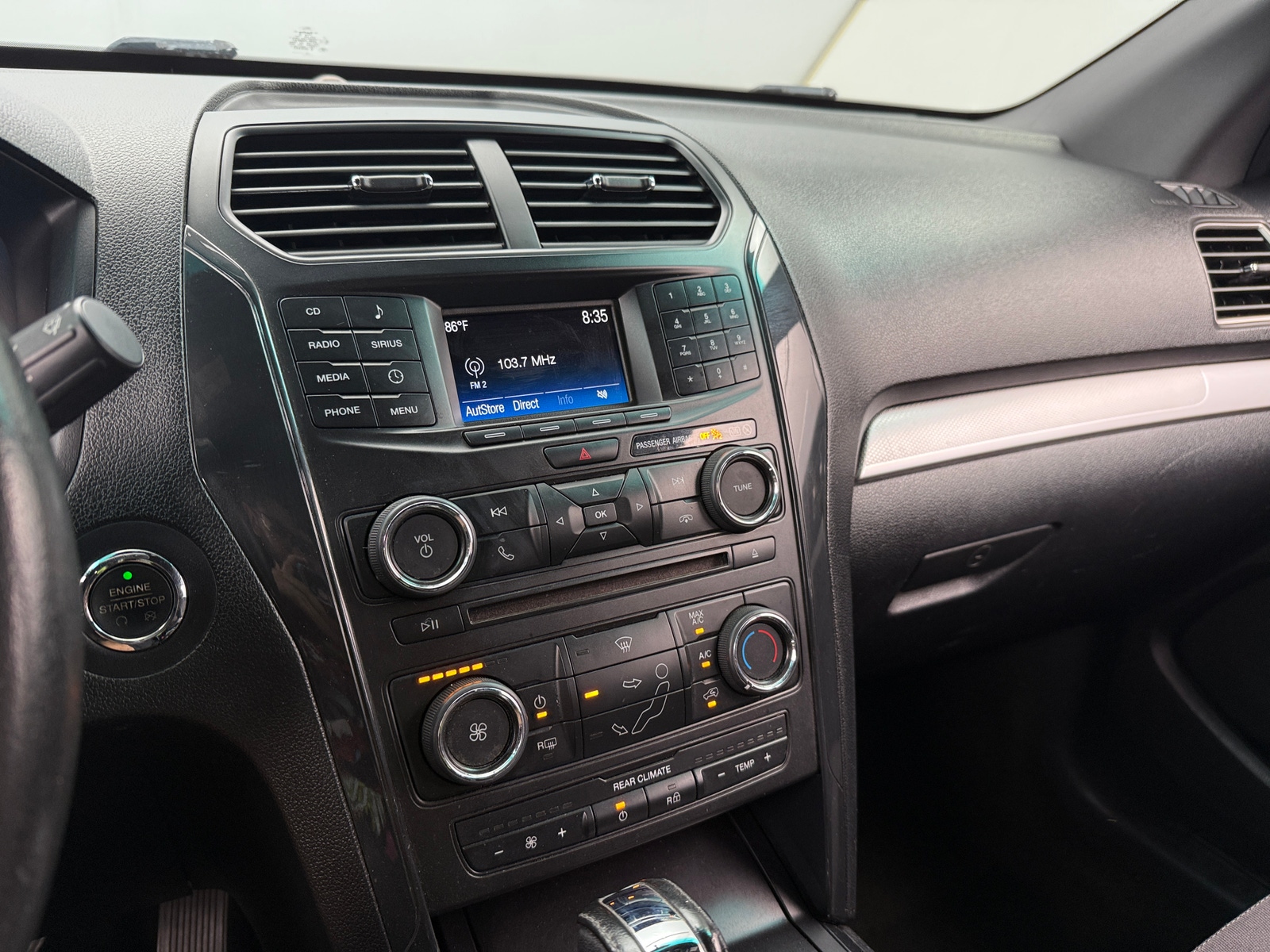 Thumbnail: 2016 Ford Explorer - 4