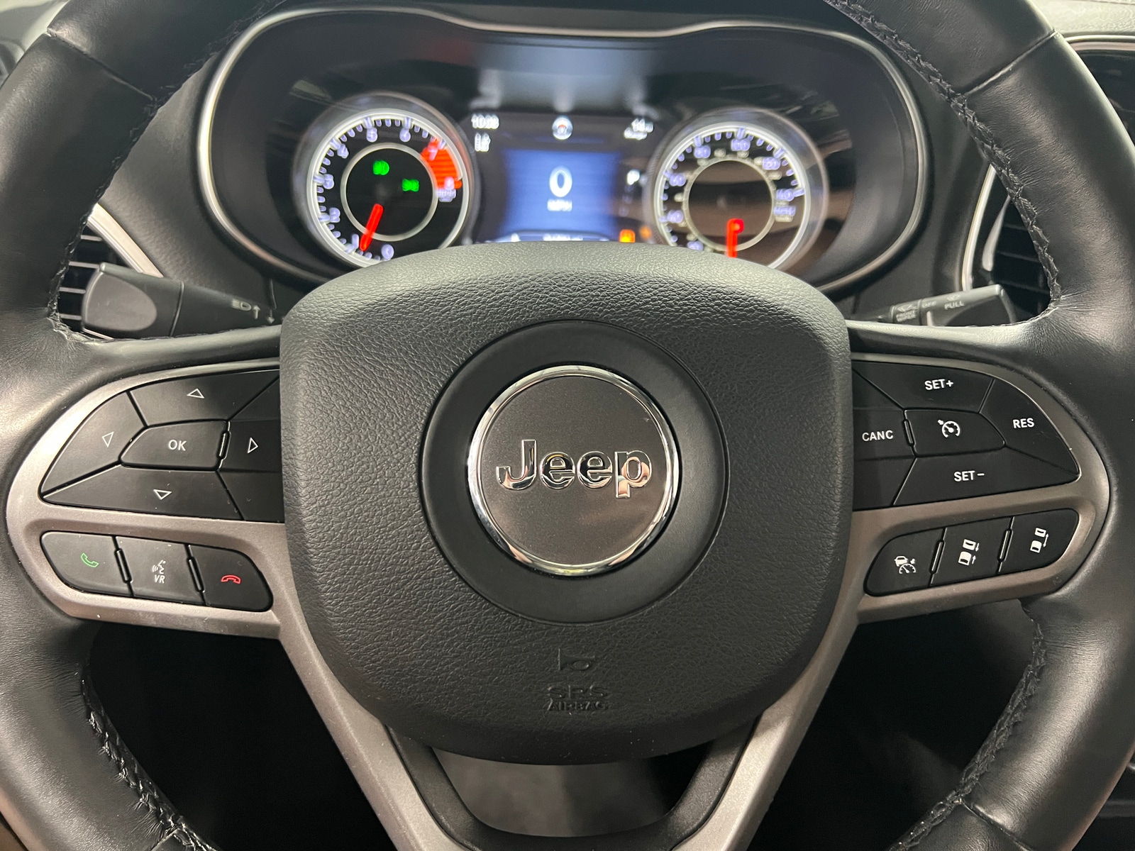 Thumbnail: 2019 Jeep Cherokee - 4