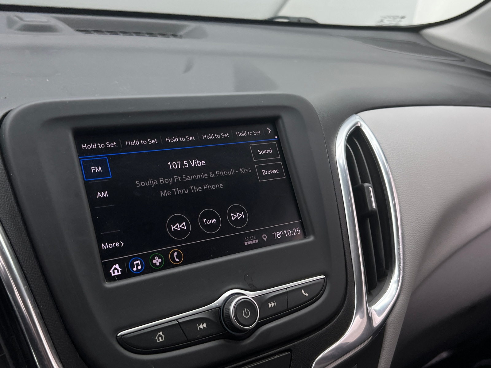 Thumbnail: 2020 Chevrolet Equinox - 4