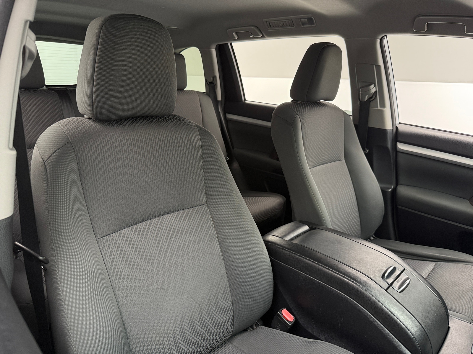Thumbnail: 2018 Toyota Highlander - 2