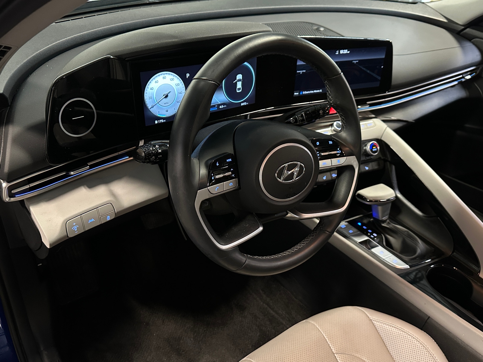 Thumbnail: 2022 Hyundai Elantra - 3