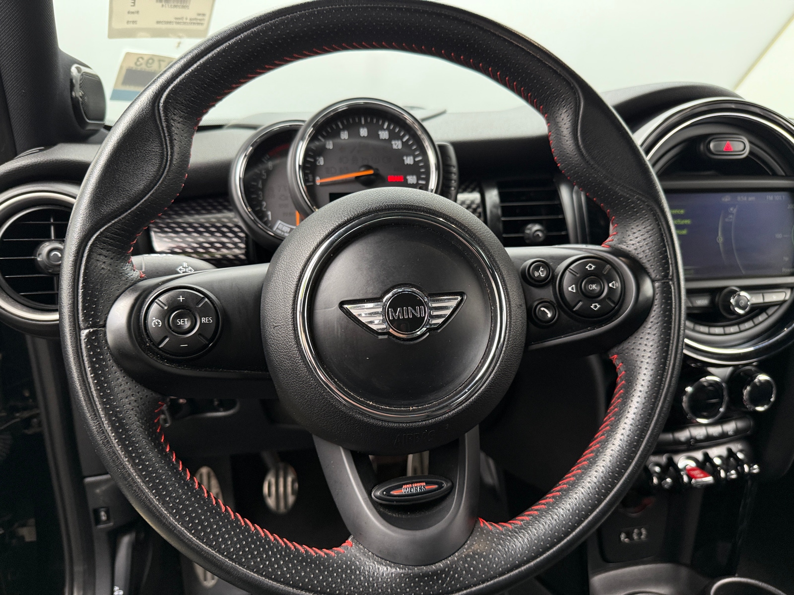 Thumbnail: 2015 MINI Cooper Hardtop - 4