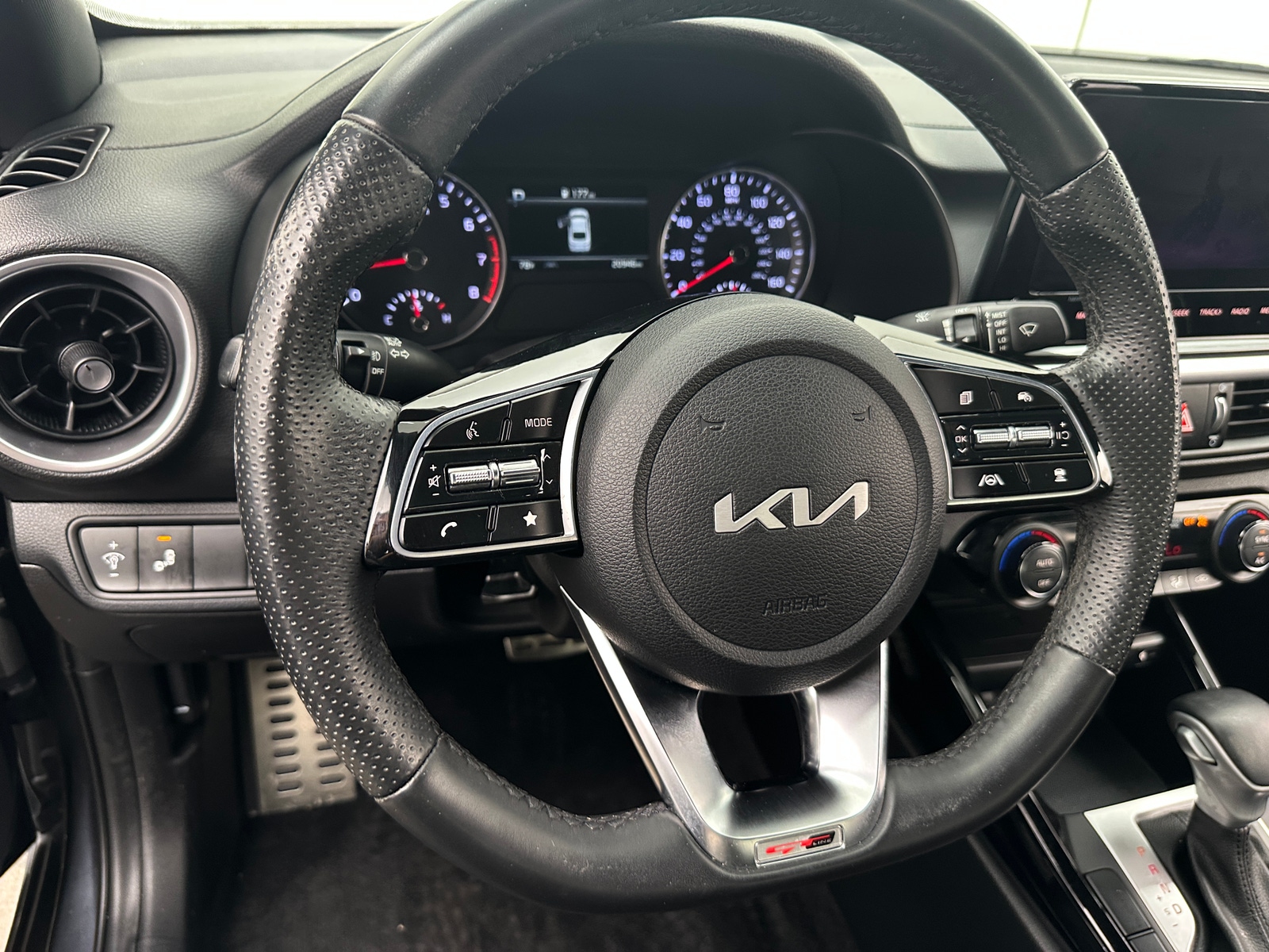 Thumbnail: 2023 Kia Forte - 5