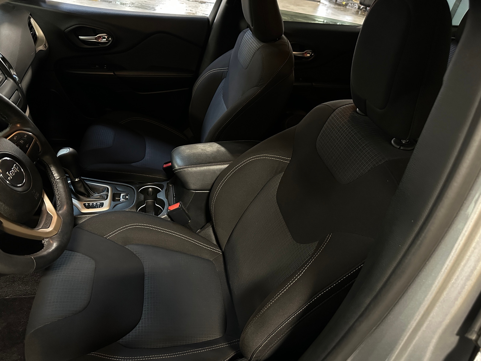 Thumbnail: 2016 Jeep Cherokee - 2