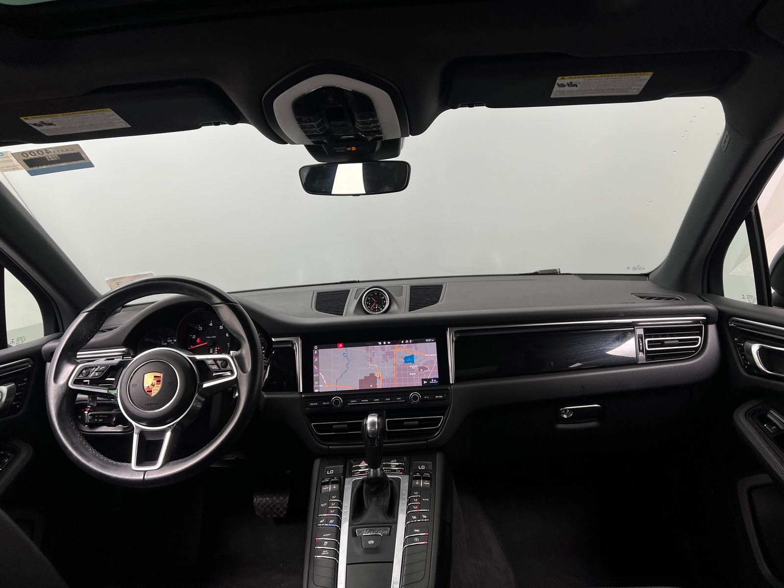 Thumbnail: 2020 Porsche Macan - 2