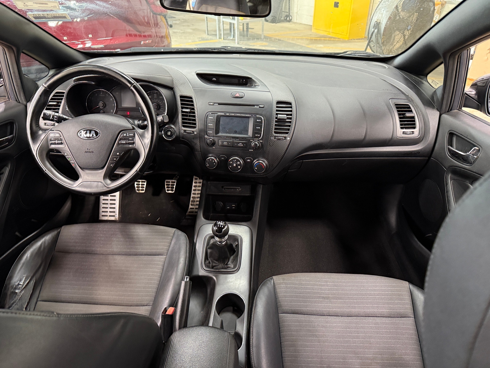 Thumbnail: 2016 Kia Forte - 3