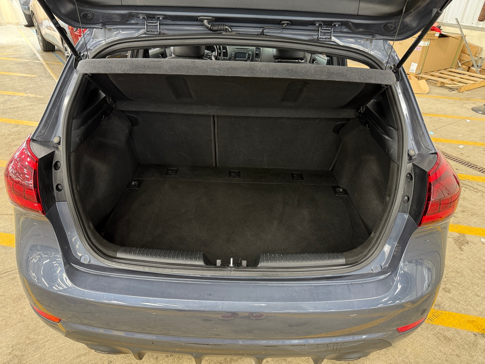 Thumbnail: 2016 Kia Forte - 7