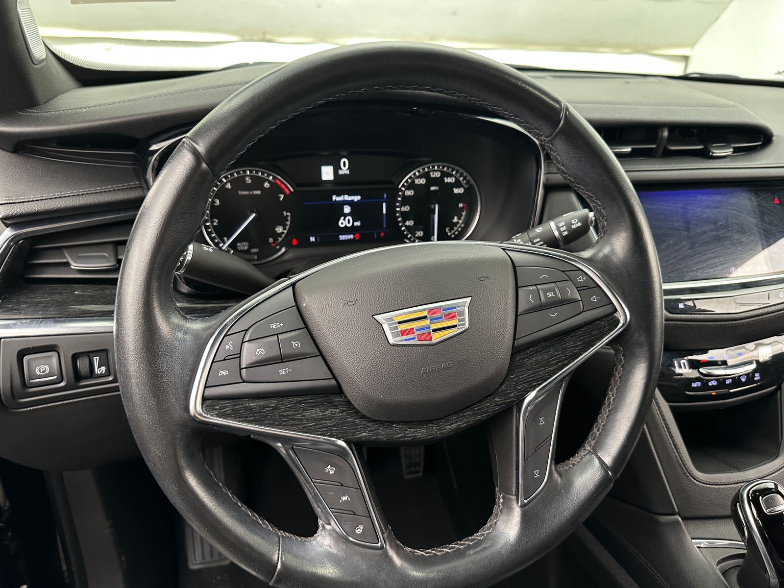 Thumbnail: 2022 Cadillac XT5 - 4