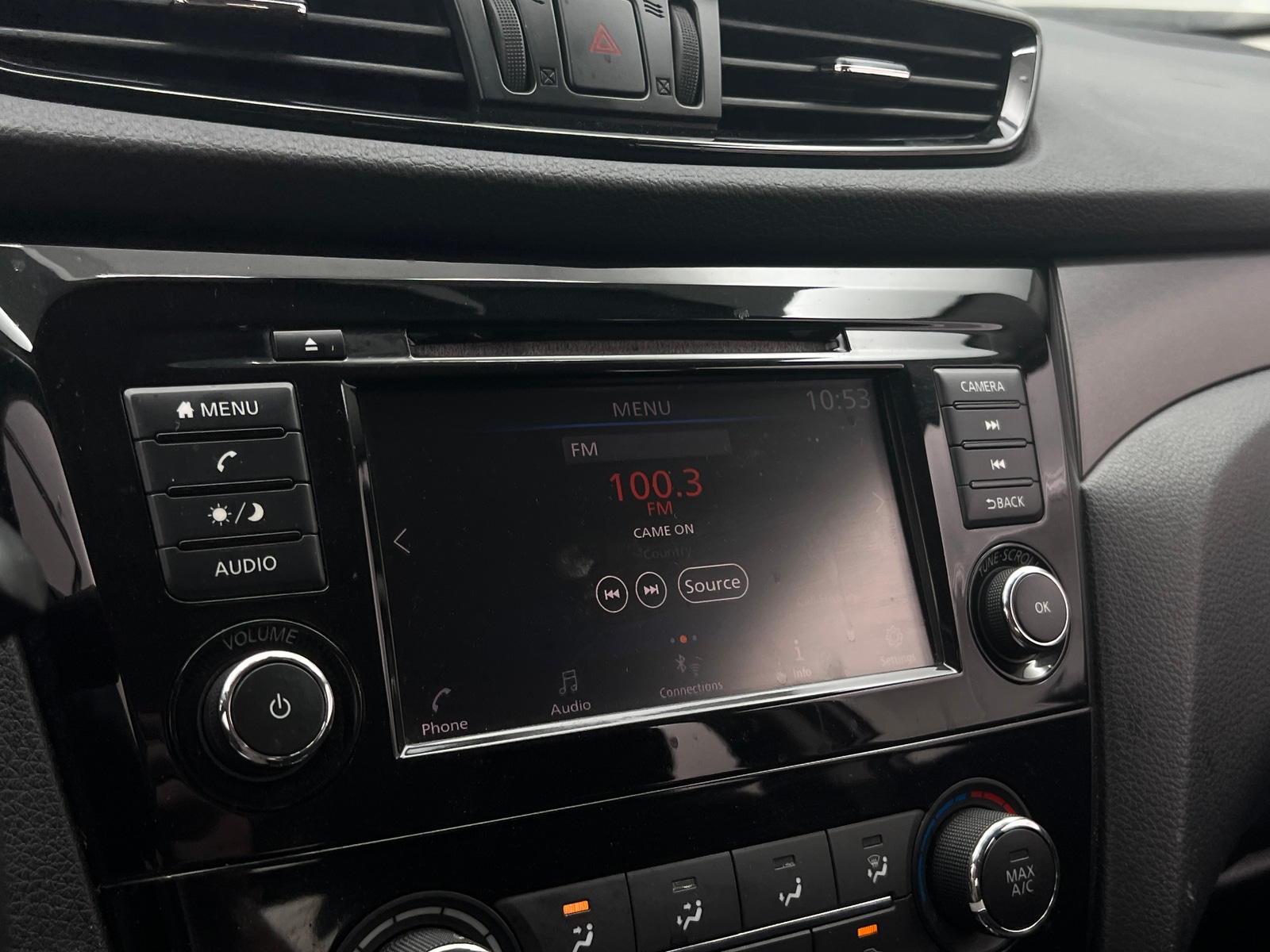 Thumbnail: 2019 Nissan Rogue Sport - 4