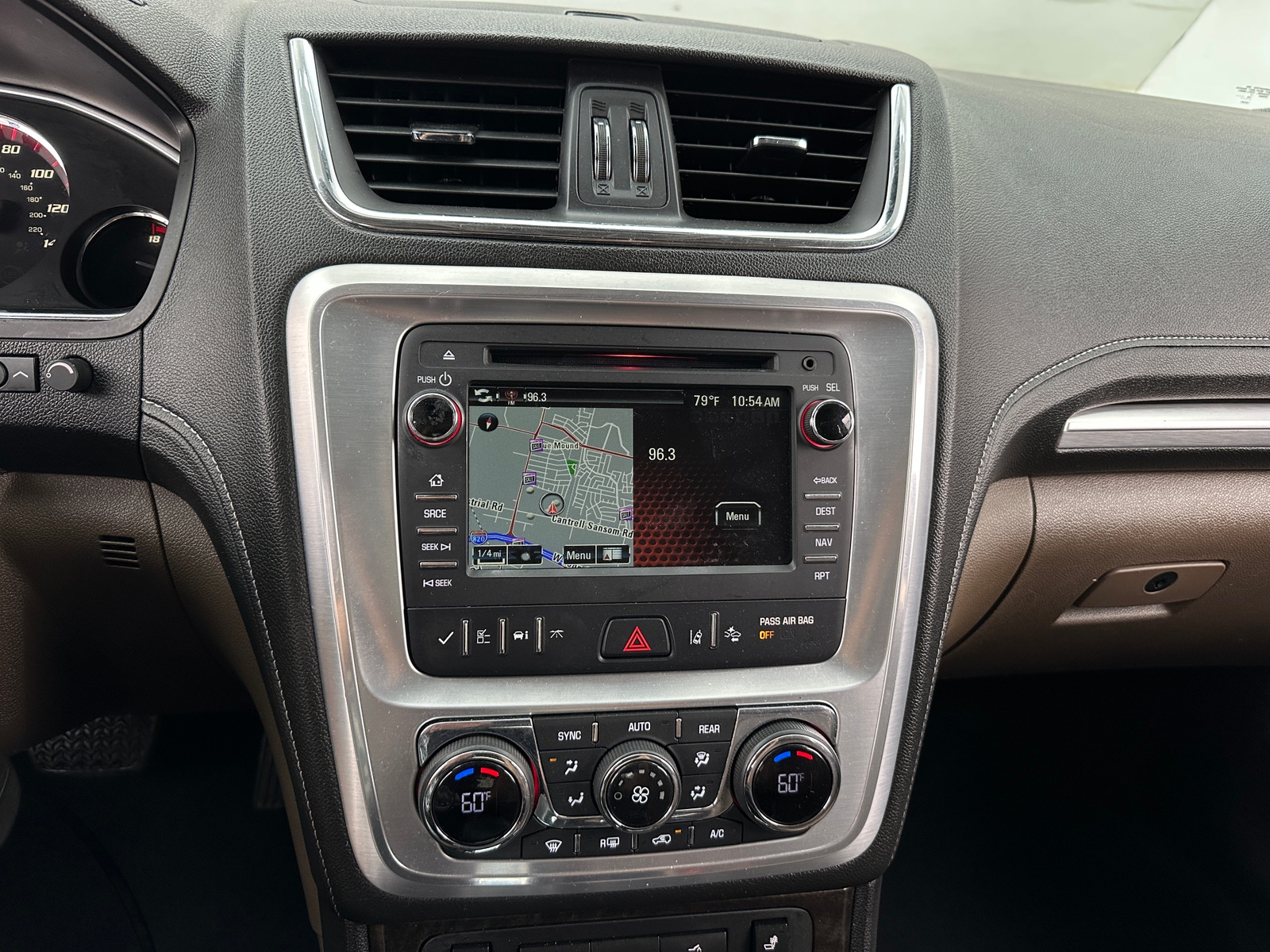 Thumbnail: 2017 GMC Acadia - 3
