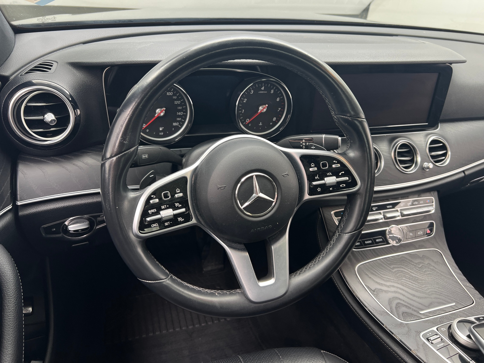 Thumbnail: 2019 Mercedes-Benz E-Class - 4