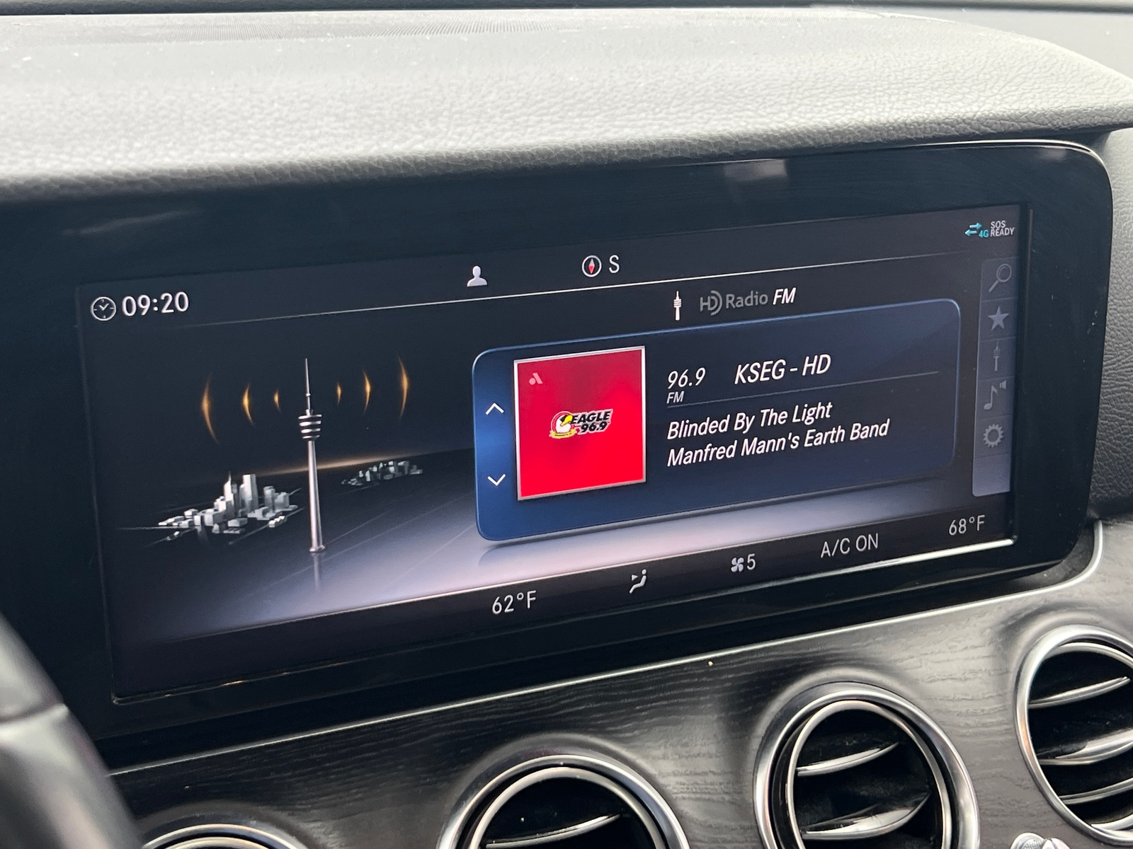 Thumbnail: 2019 Mercedes-Benz E-Class - 3