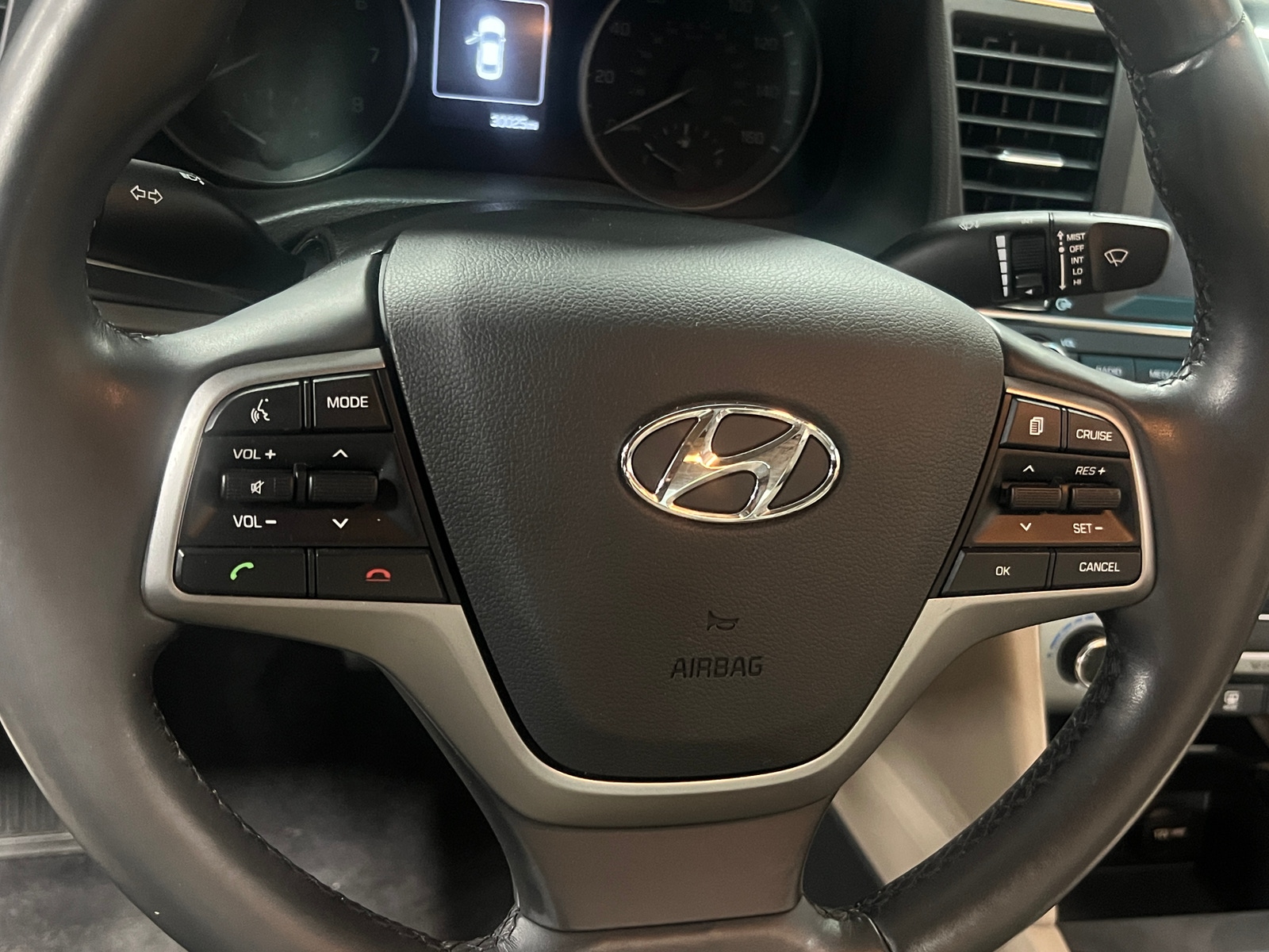 Thumbnail: 2017 Hyundai Elantra - 5