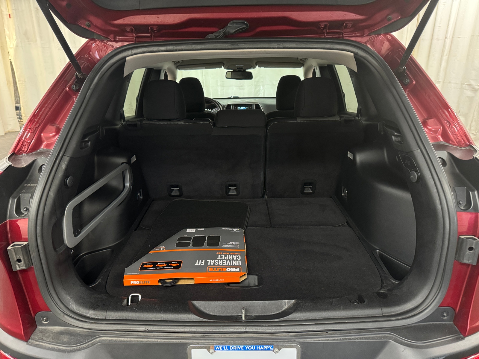 Thumbnail: 2016 Jeep Cherokee - 7
