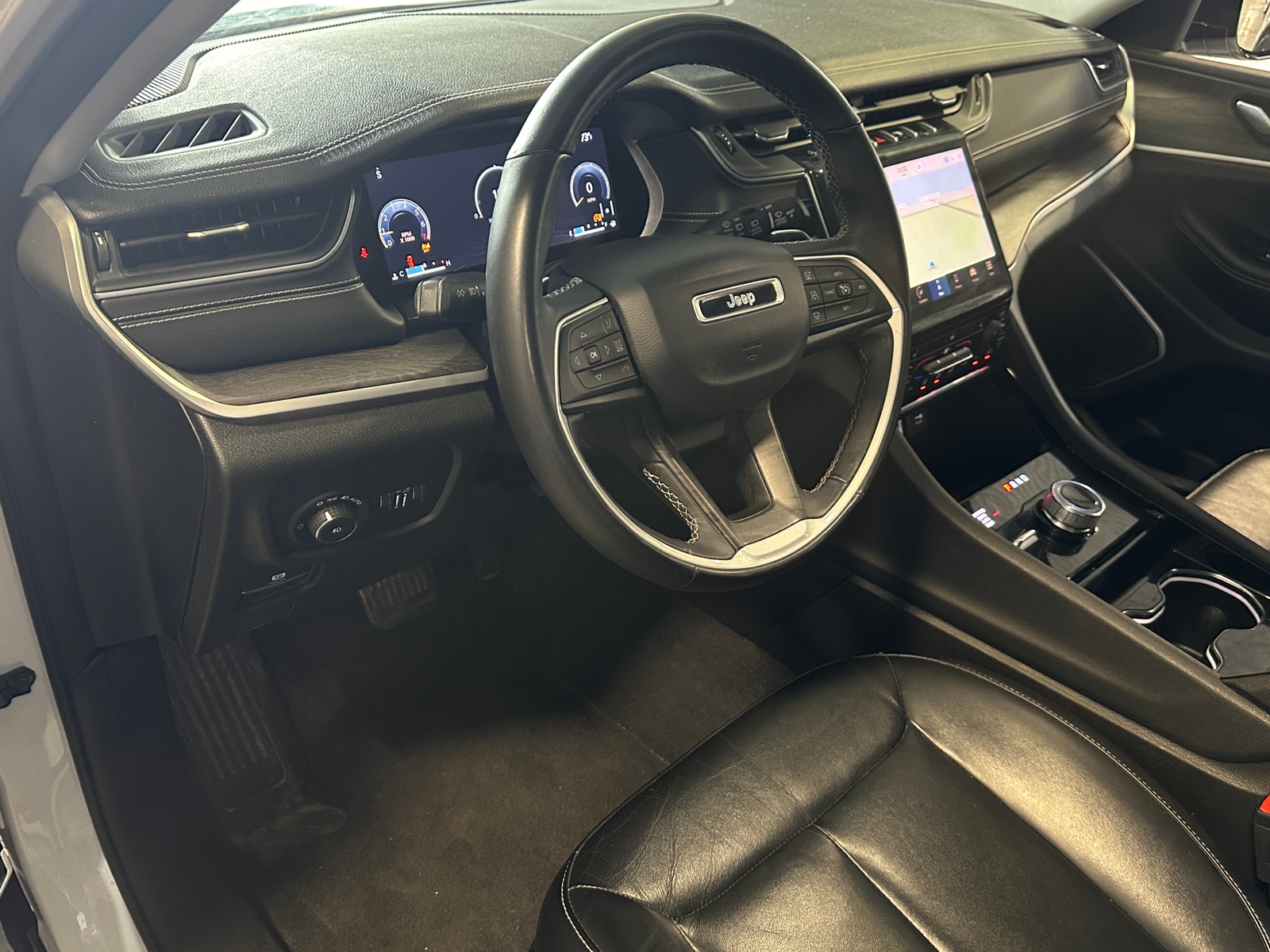 Thumbnail: 2021 Jeep Grand Cherokee L - 2