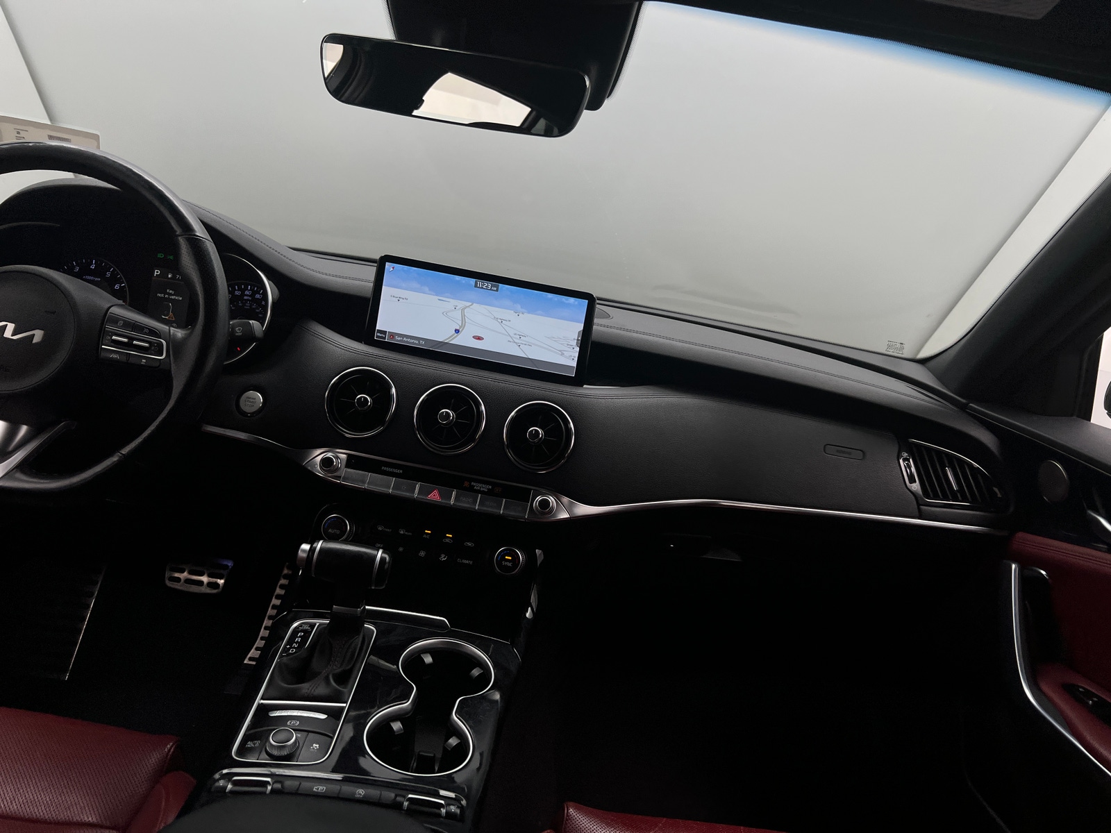 Thumbnail: 2022 Kia Stinger - 3
