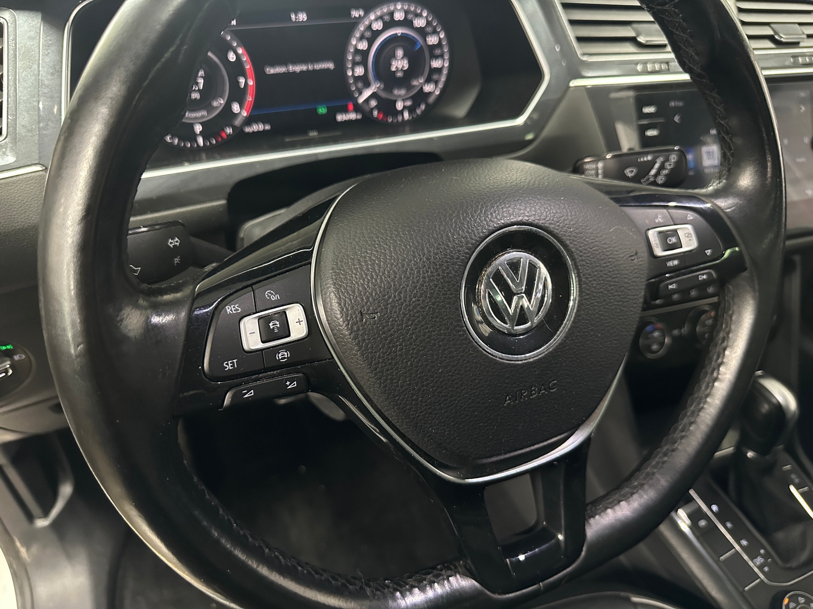 Thumbnail: 2019 Volkswagen Tiguan - 4
