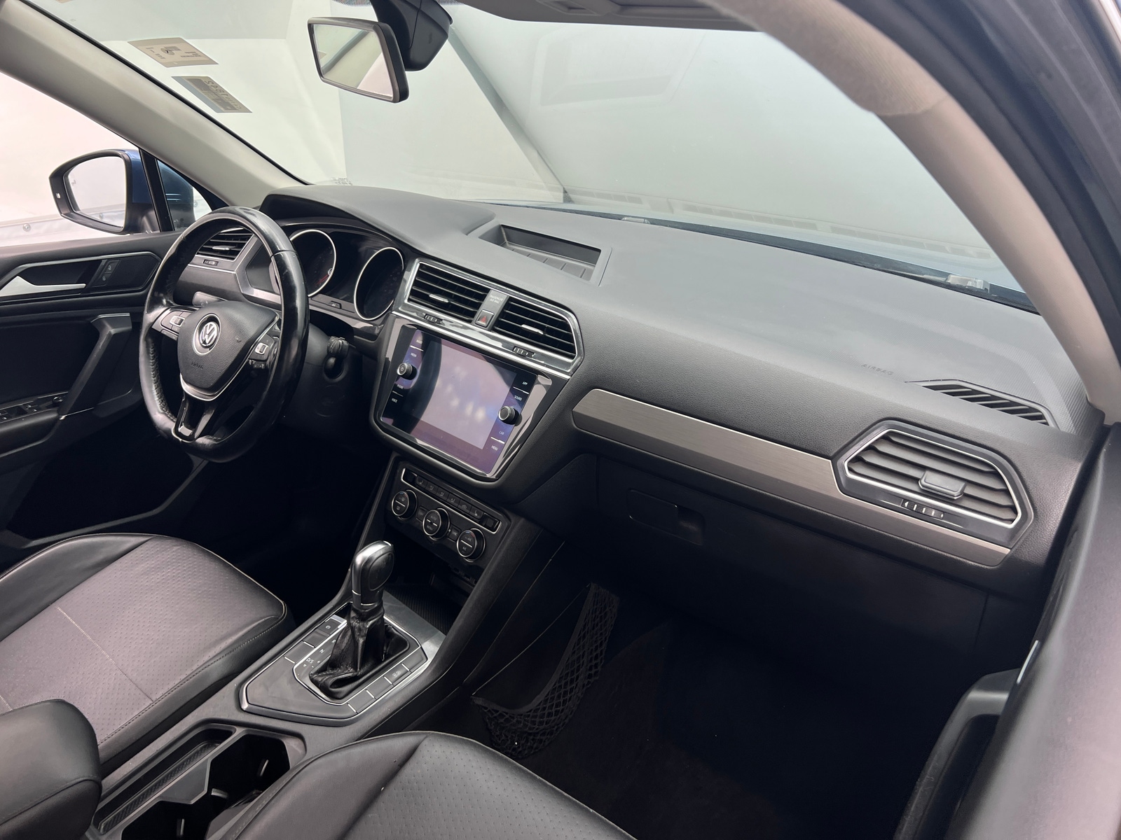 Thumbnail: 2018 Volkswagen Tiguan - 2