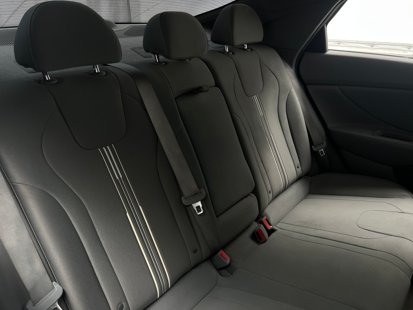 Thumbnail: 2022 Hyundai Elantra - 6