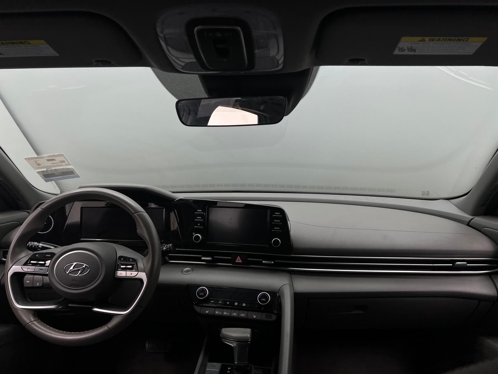 Thumbnail: 2022 Hyundai Elantra - 3