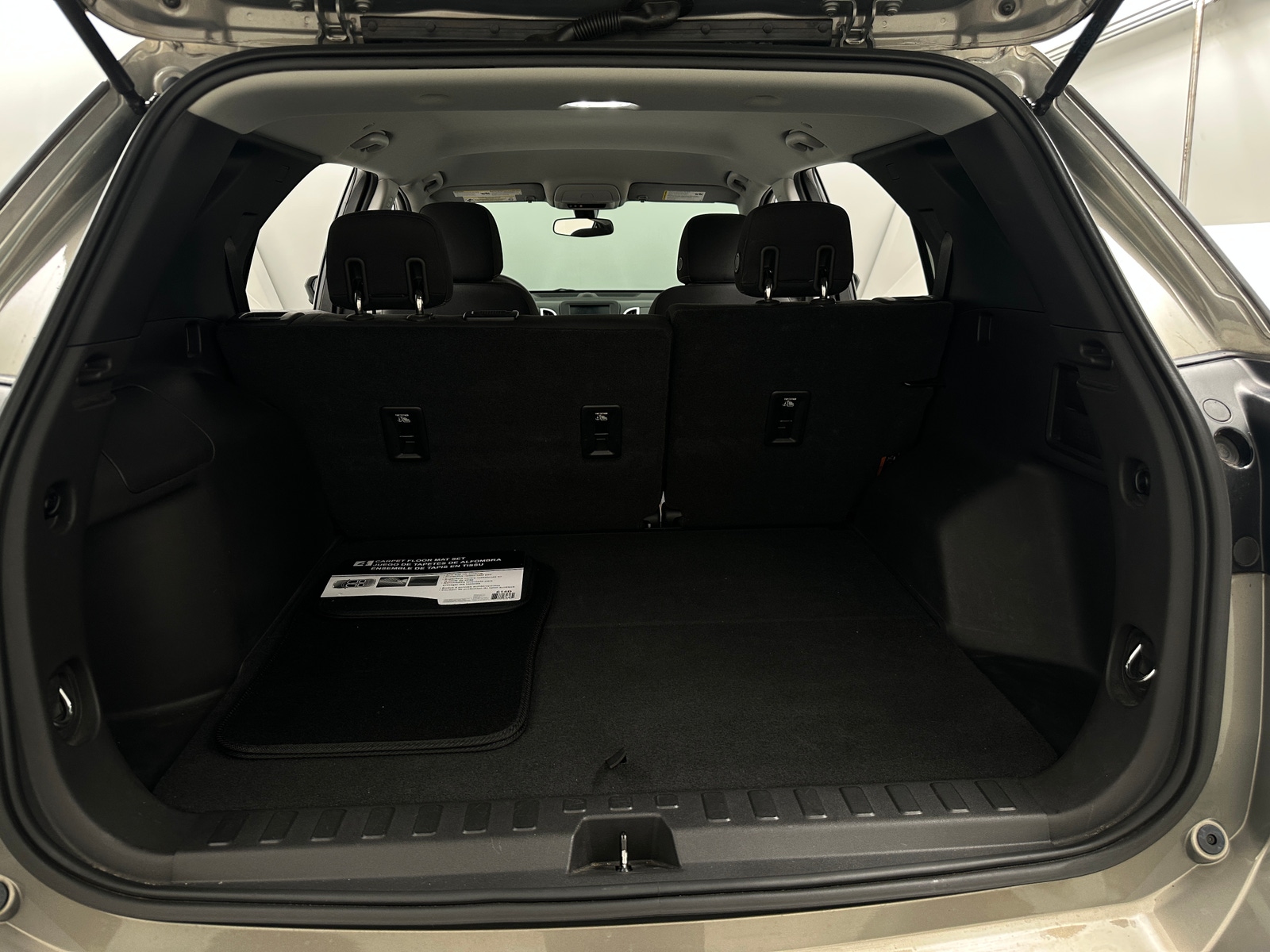 Thumbnail: 2018 Chevrolet Equinox - 7