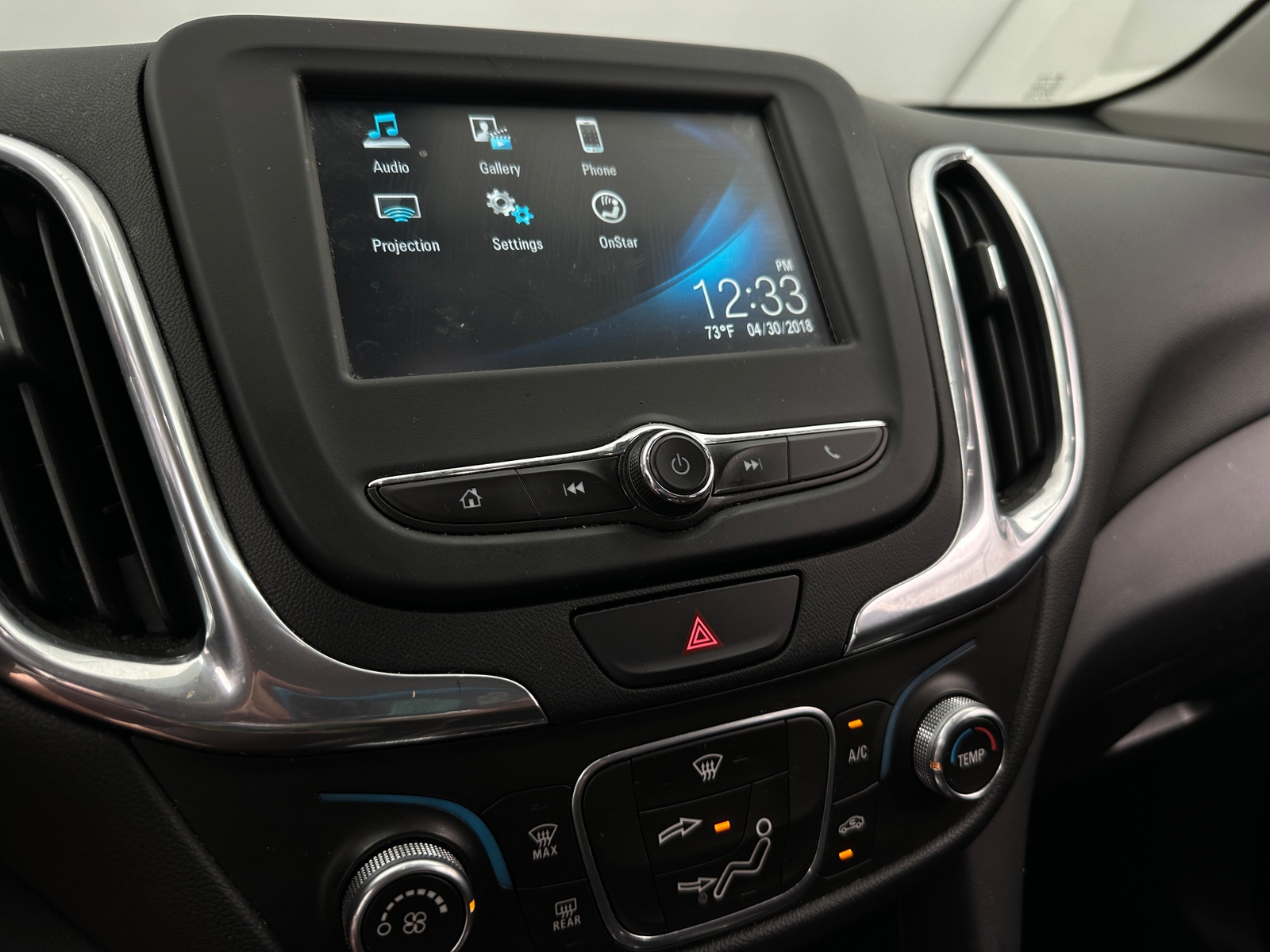 Thumbnail: 2018 Chevrolet Equinox - 4