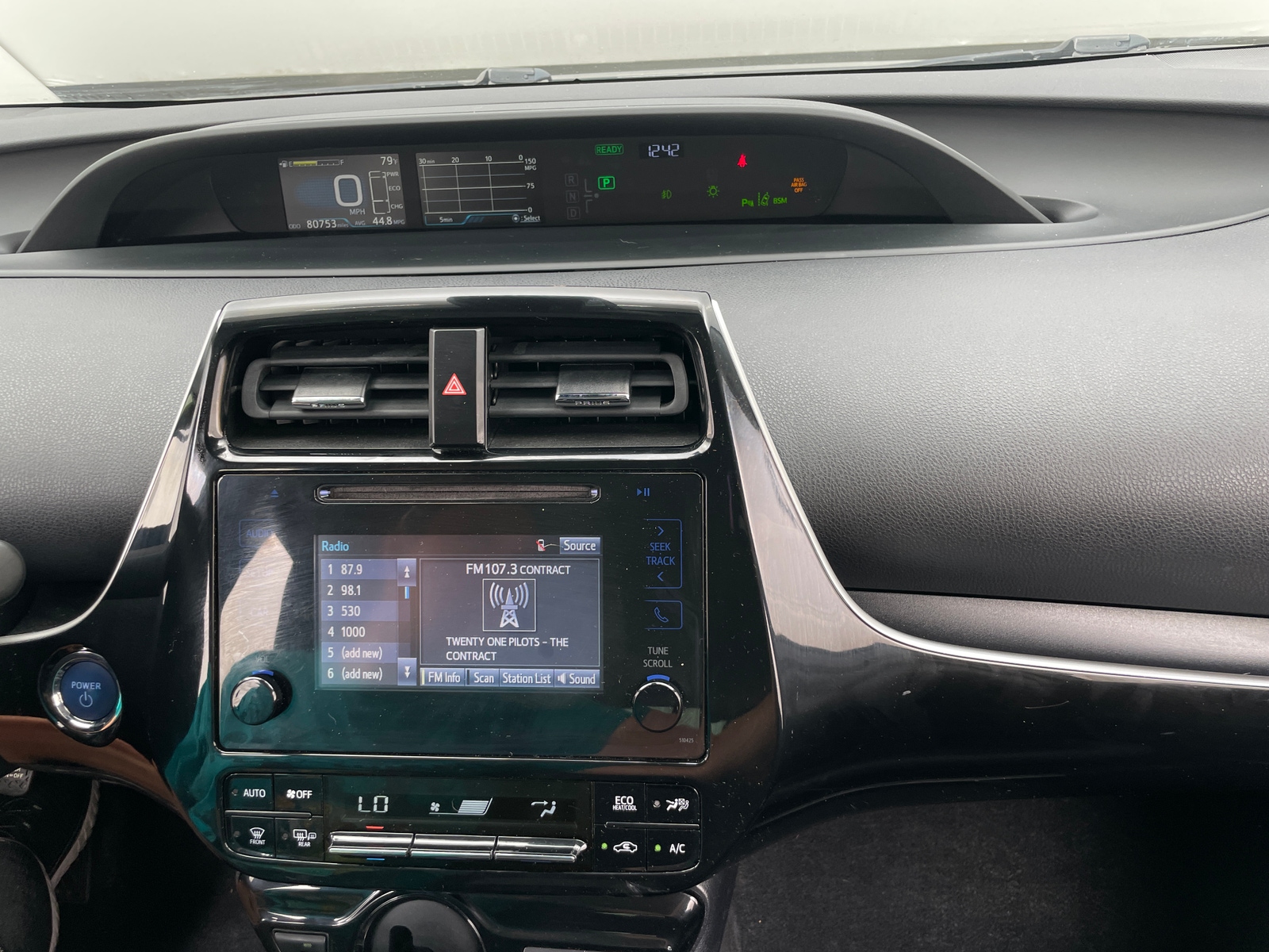 Thumbnail: 2019 Toyota Prius - 4