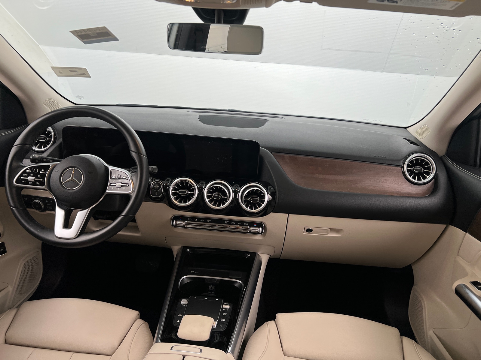 Thumbnail: 2022 Mercedes-Benz GLA - 2