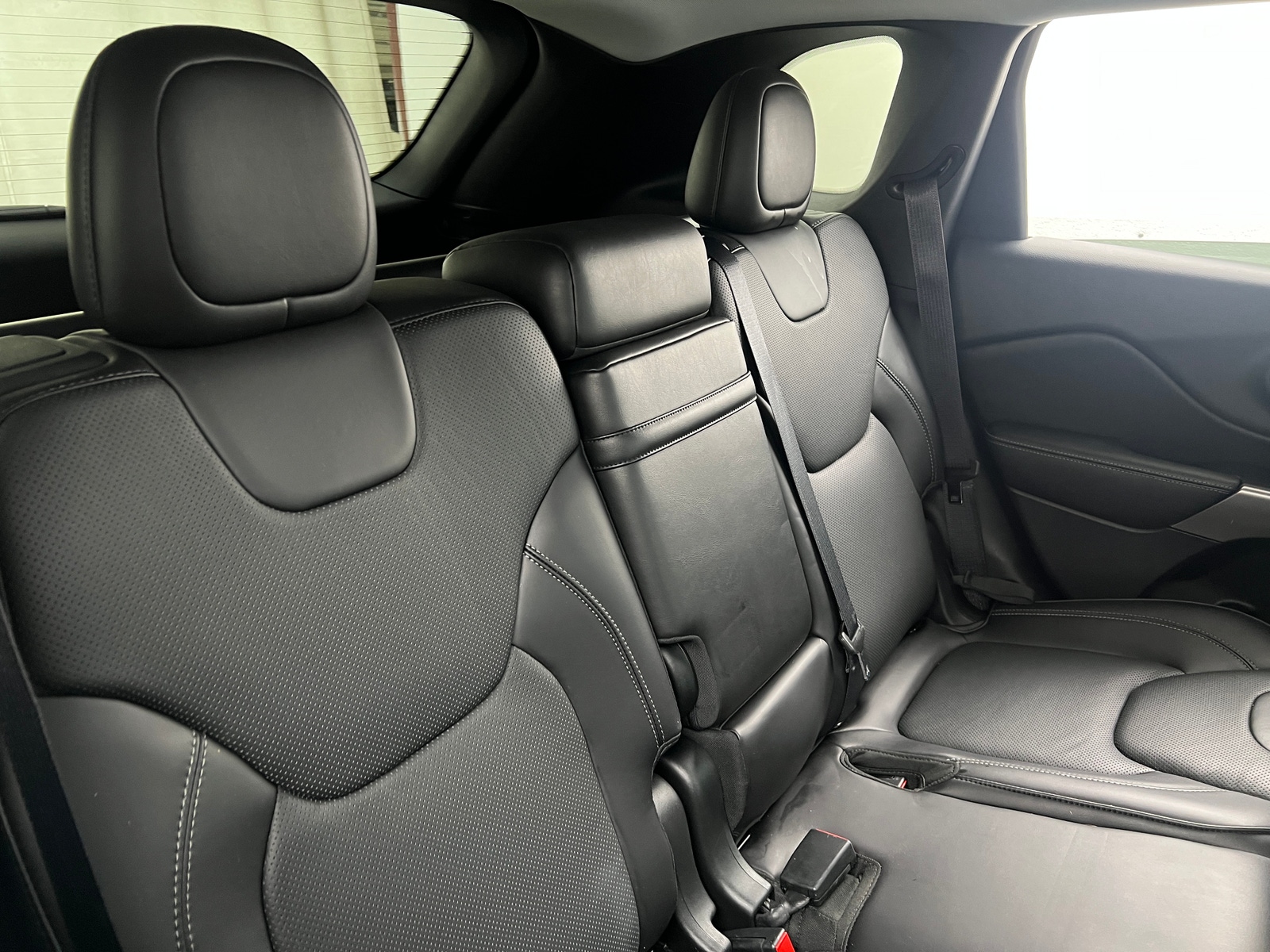 Thumbnail: 2019 Jeep Cherokee - 5