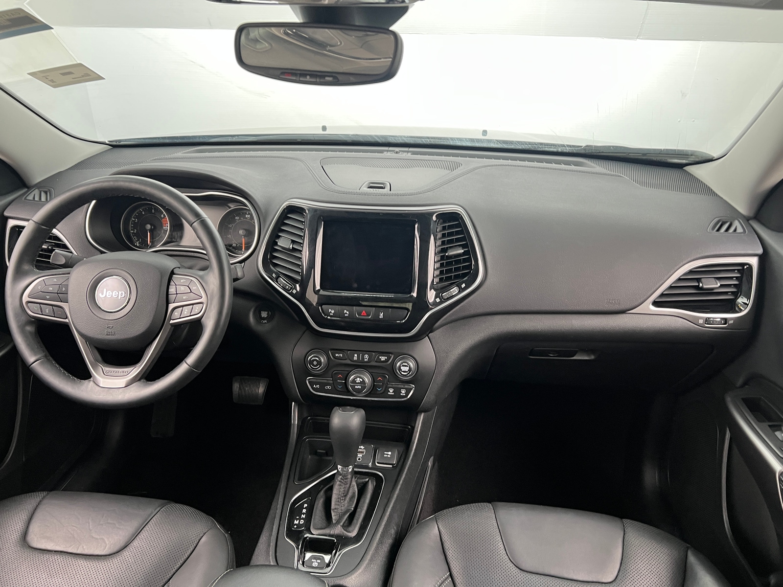 Thumbnail: 2019 Jeep Cherokee - 2