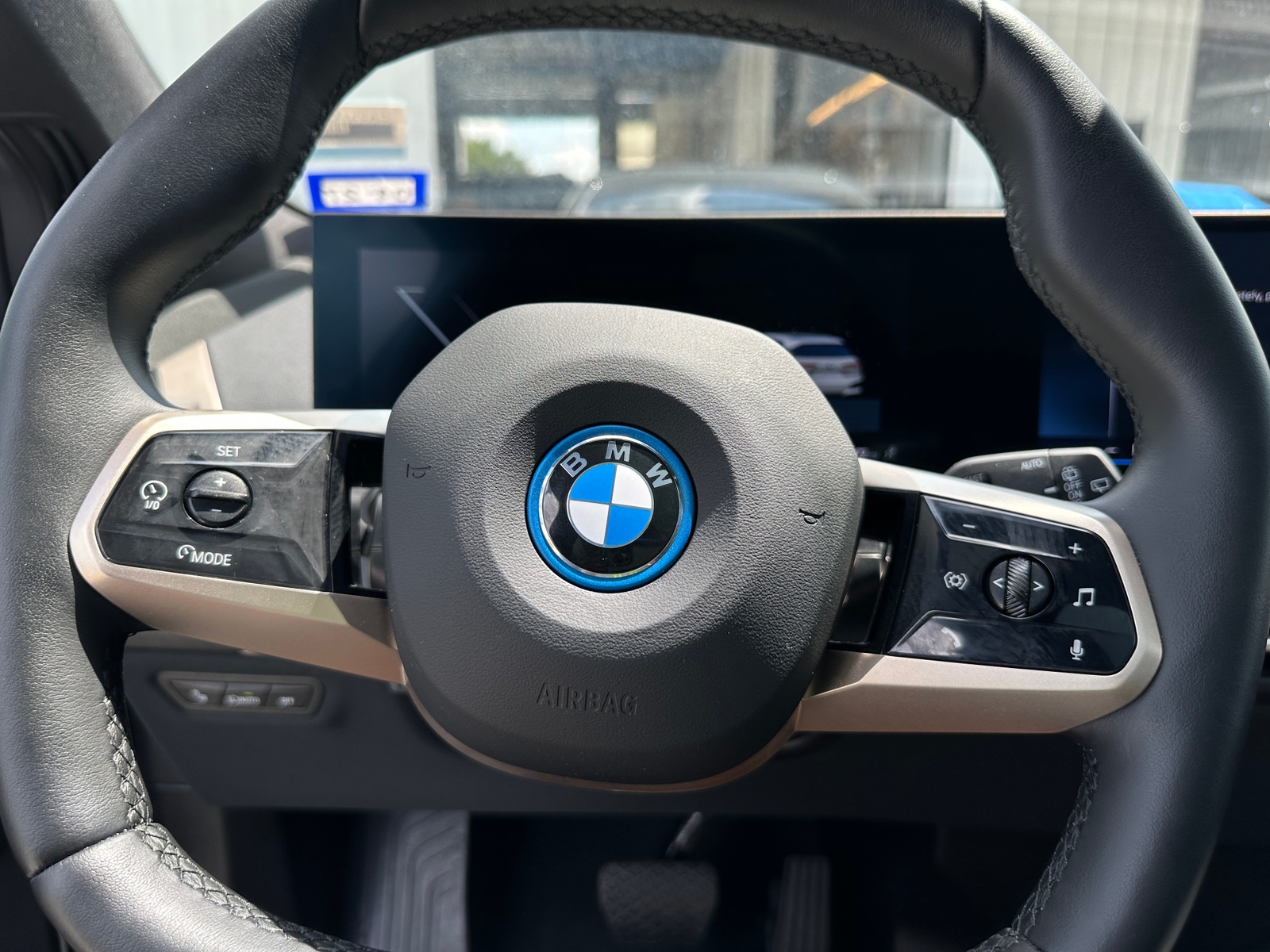 Thumbnail: 2025 BMW iX - 4